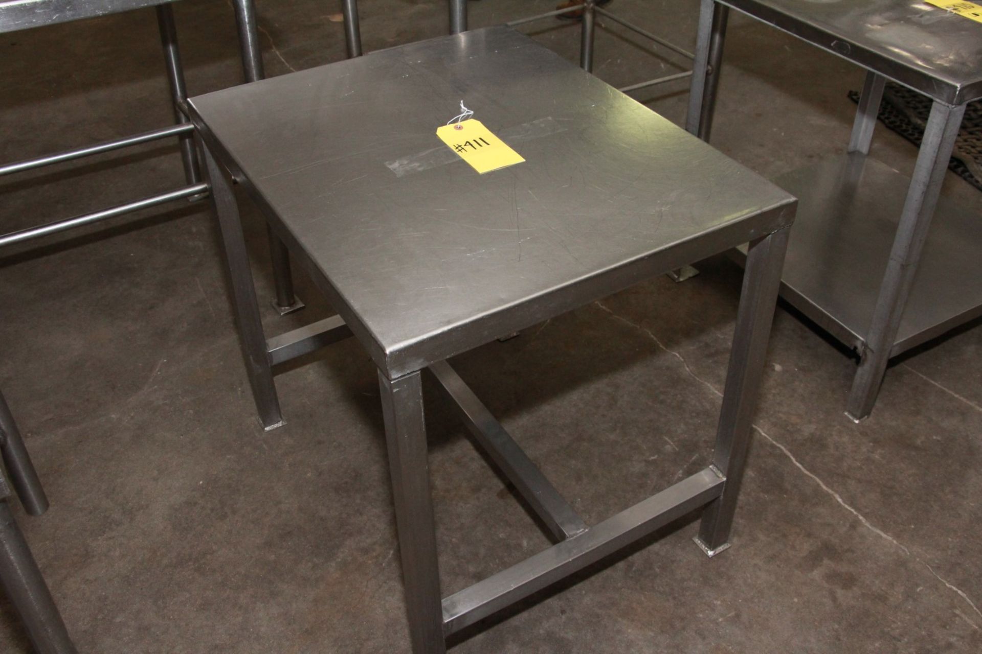 STAINLESS STEEL TABLE. 24" x 30" x 29" - Image 2 of 2