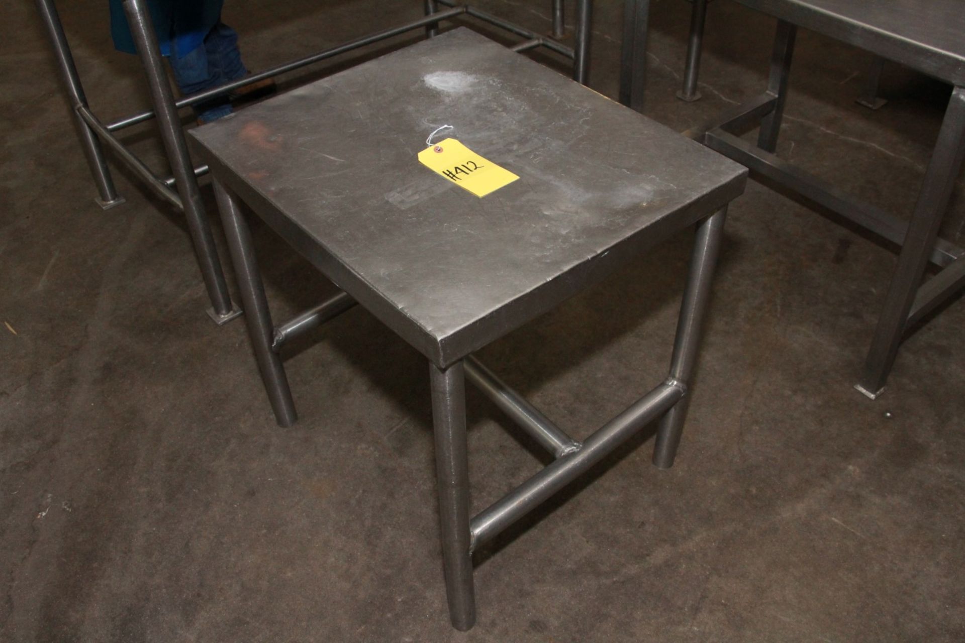 STAINLESS STEEL TABLE. 22" x 26" x 26" - Image 2 of 2