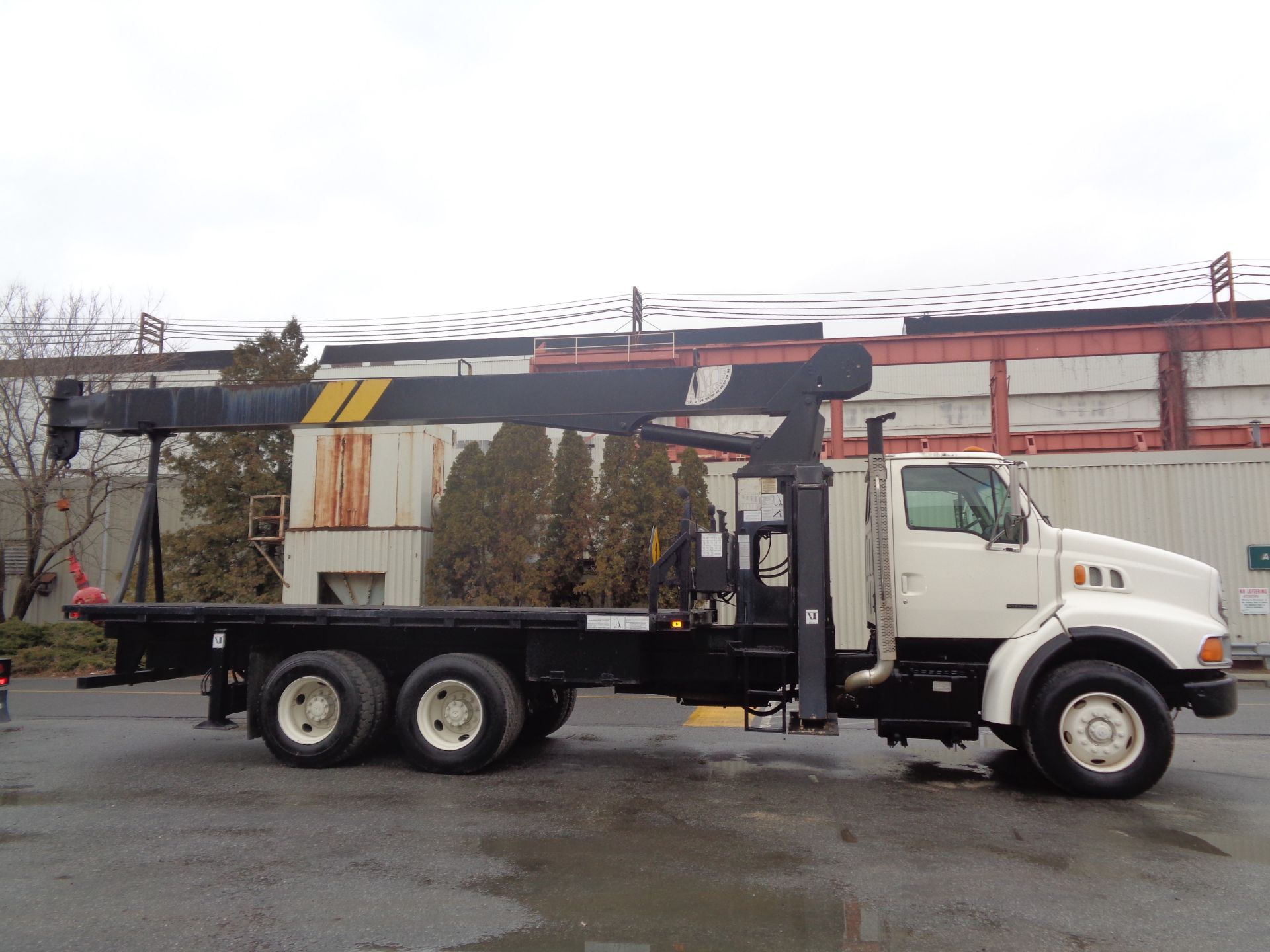 Sterling Boom Truck Crane 16 Ton Capacity - 68ft Height - Image 13 of 14