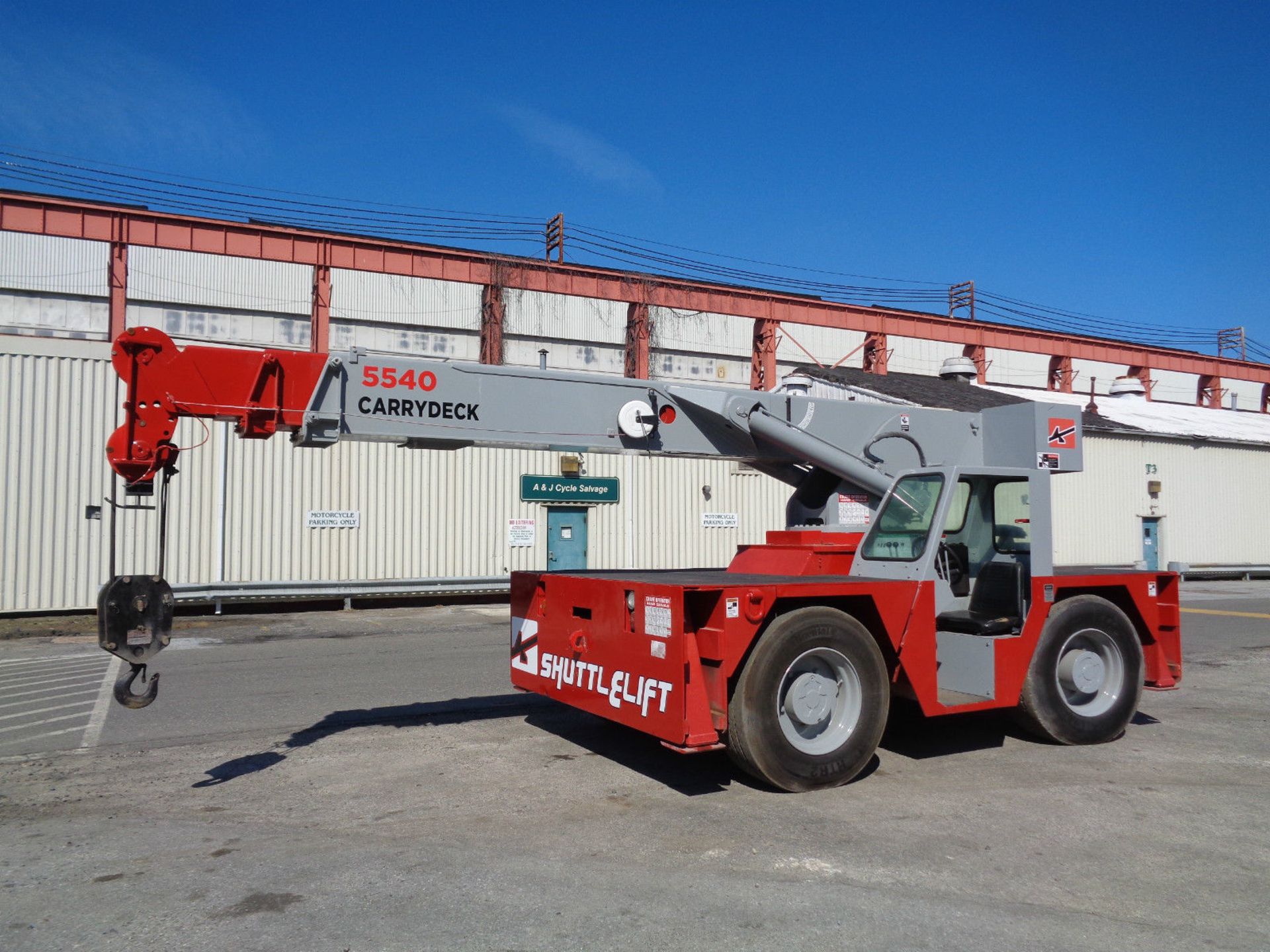 ShuttleLift 5540 15 Ton Carry Deck Crane - Image 3 of 11