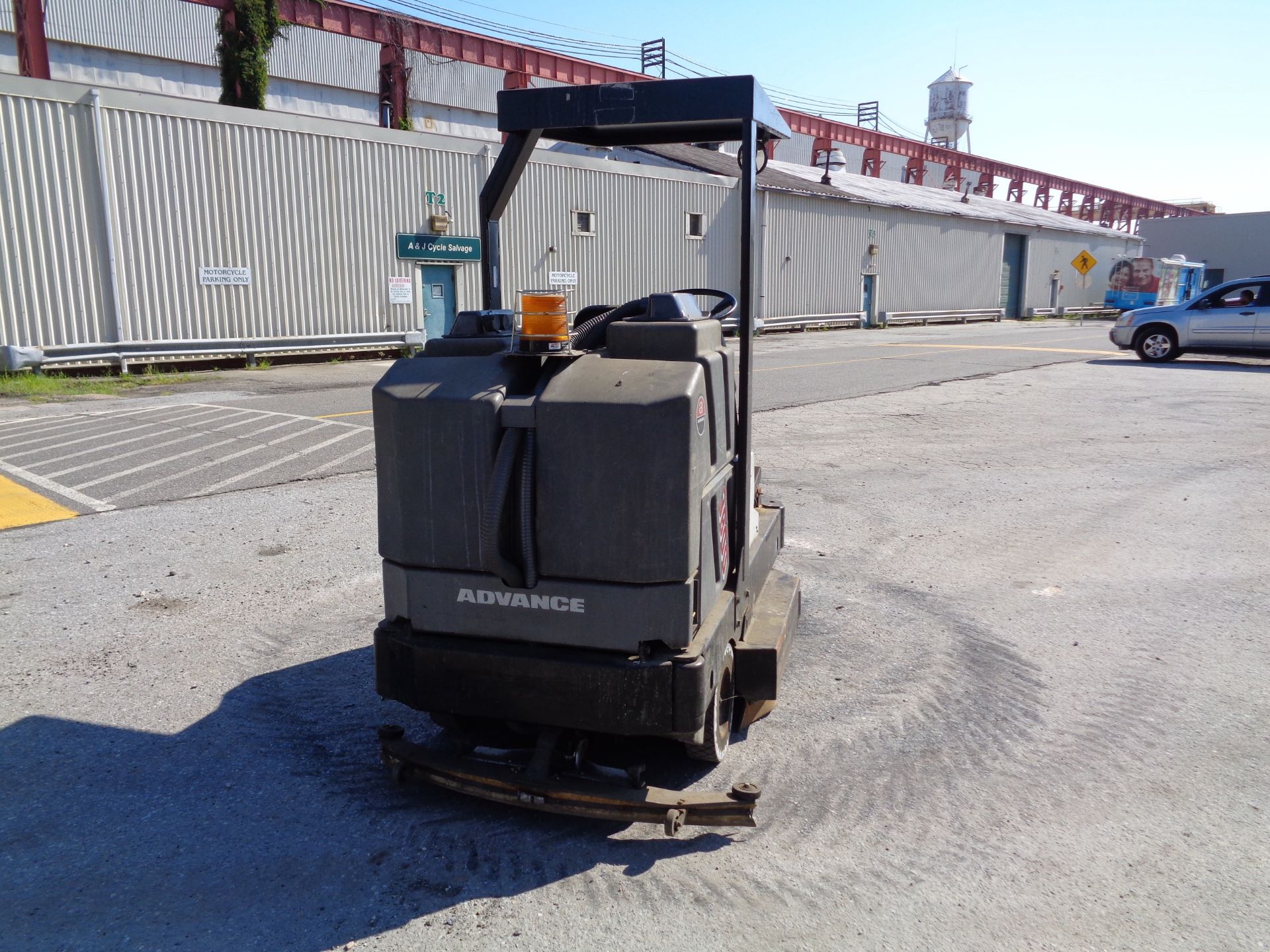 Advance 3800 Electric Floor Sweeper/Scrubber - Image 7 of 10