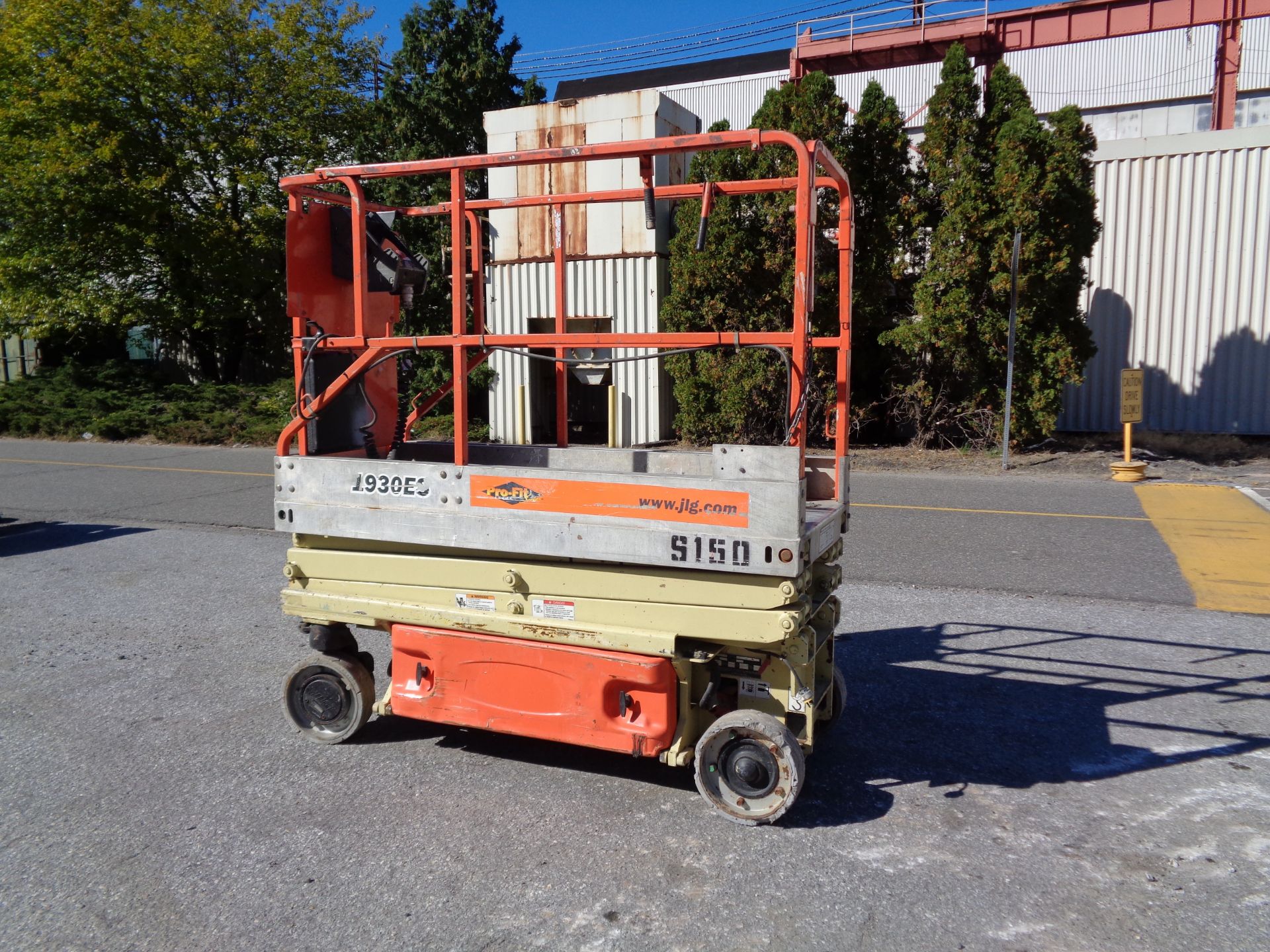 JLG 1930ES Scissor Lift -19ft height - Only 364 hours - Image 11 of 12