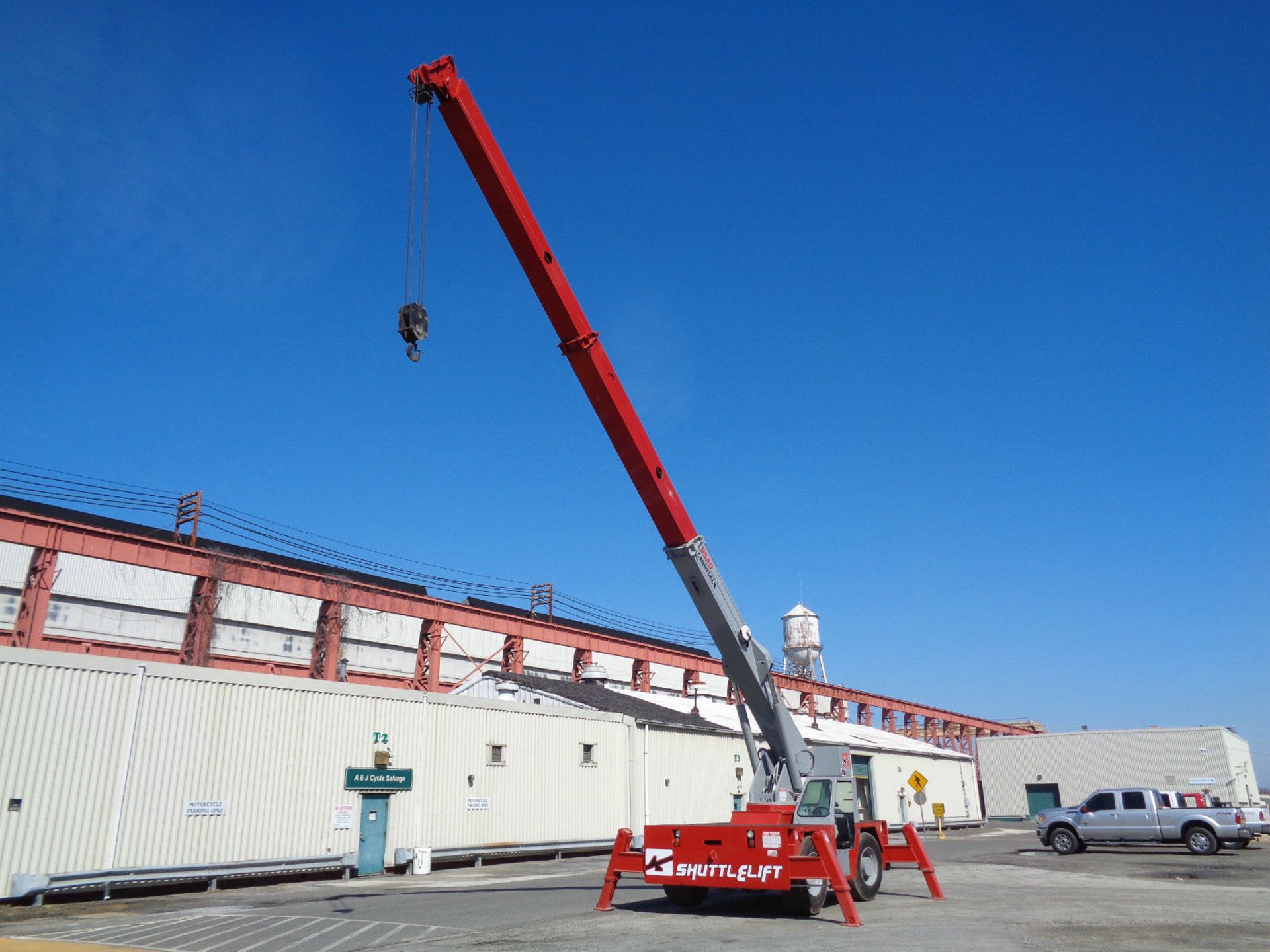 ShuttleLift 5540 15 Ton Carry Deck Crane - Image 9 of 11