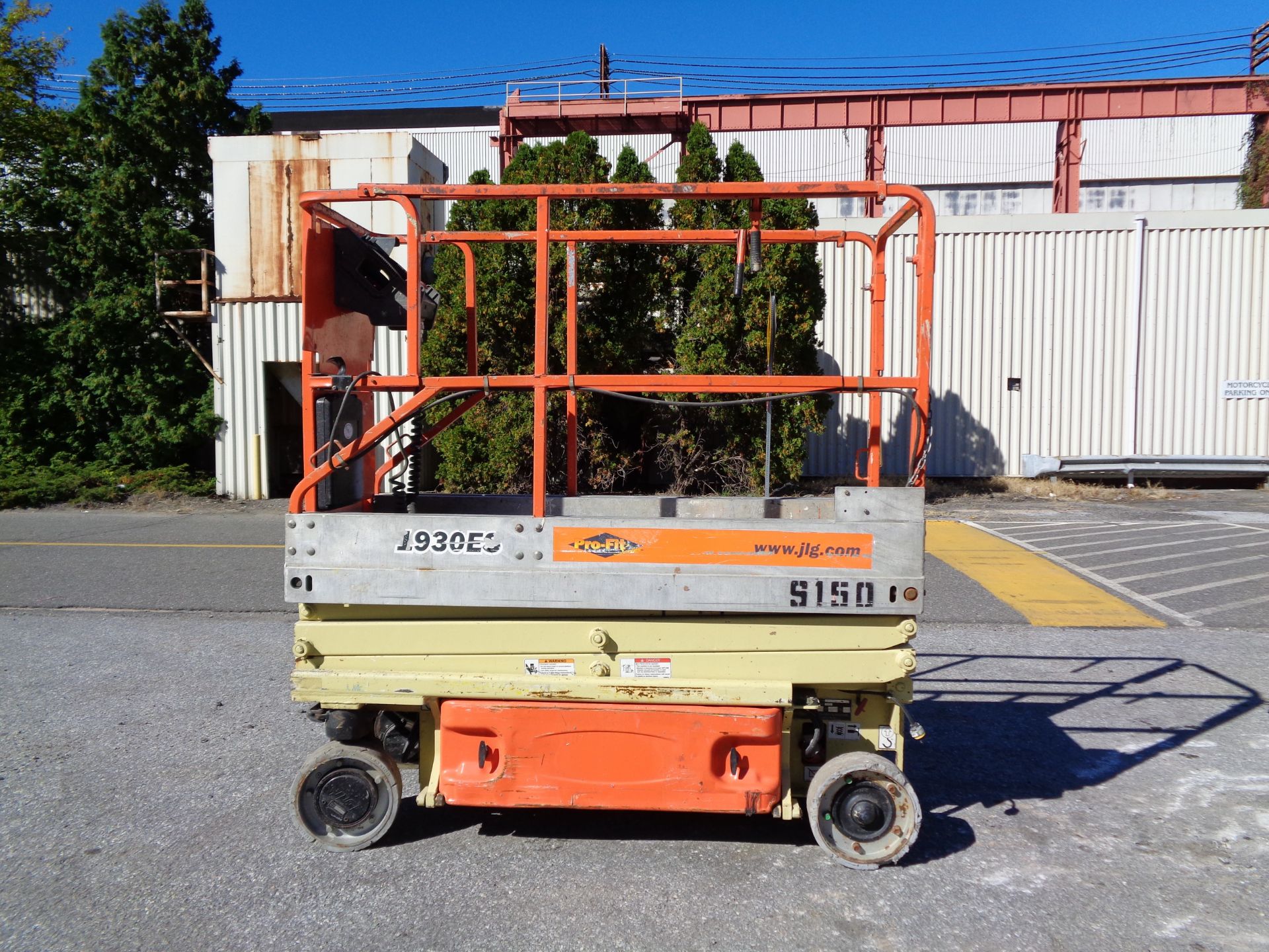 JLG 1930ES Scissor Lift -19ft height - Only 364 hours - Image 10 of 12
