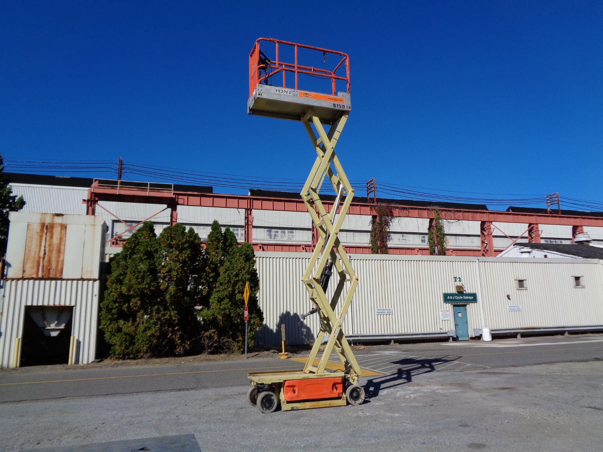 JLG 1930ES Scissor Lift -19ft height - Only 364 hours - Image 2 of 12