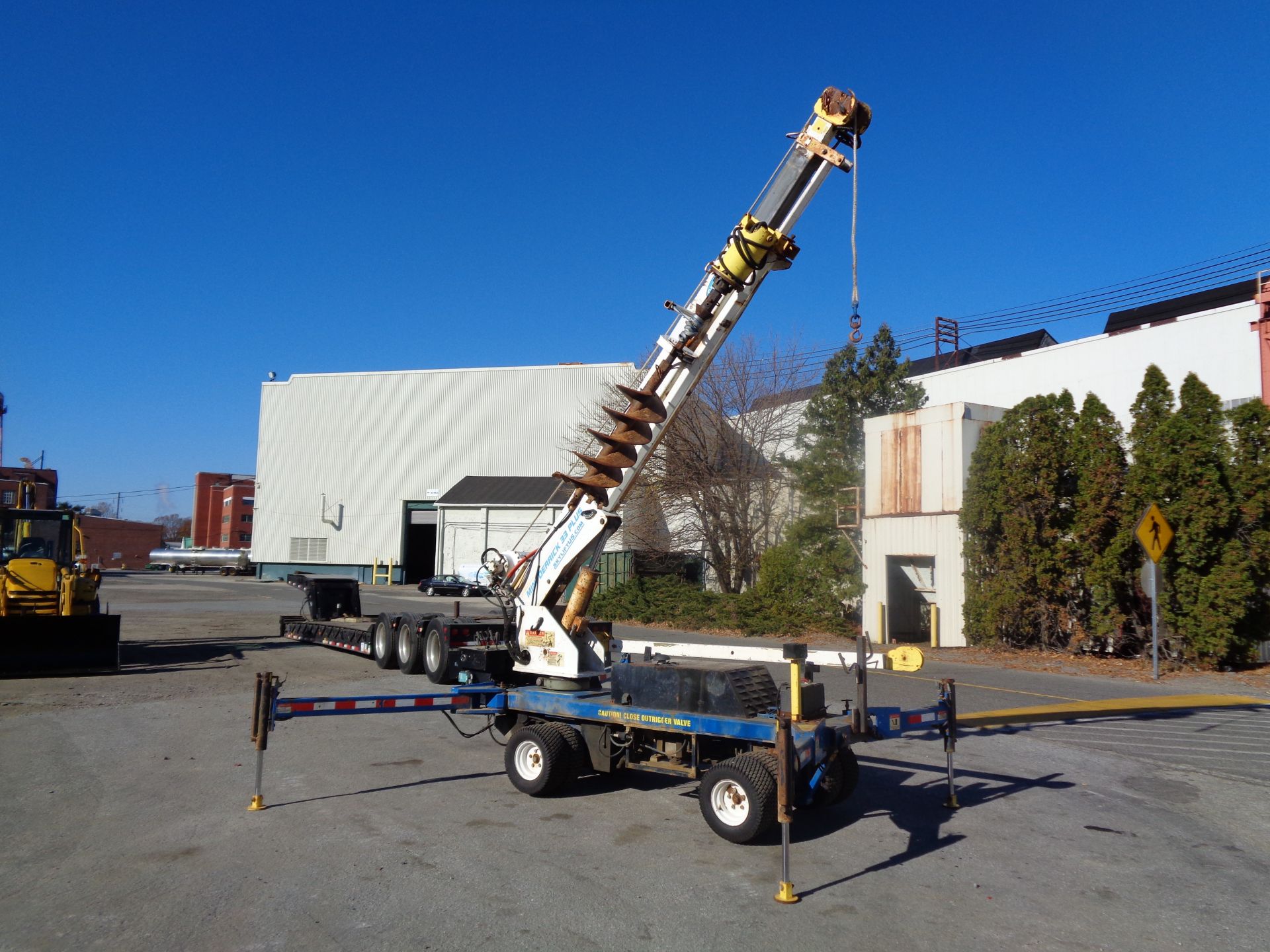 Skylift MiniD33+ Back Yard Digger Derrick Crane - With Trailer And Man Basket - Image 6 of 12