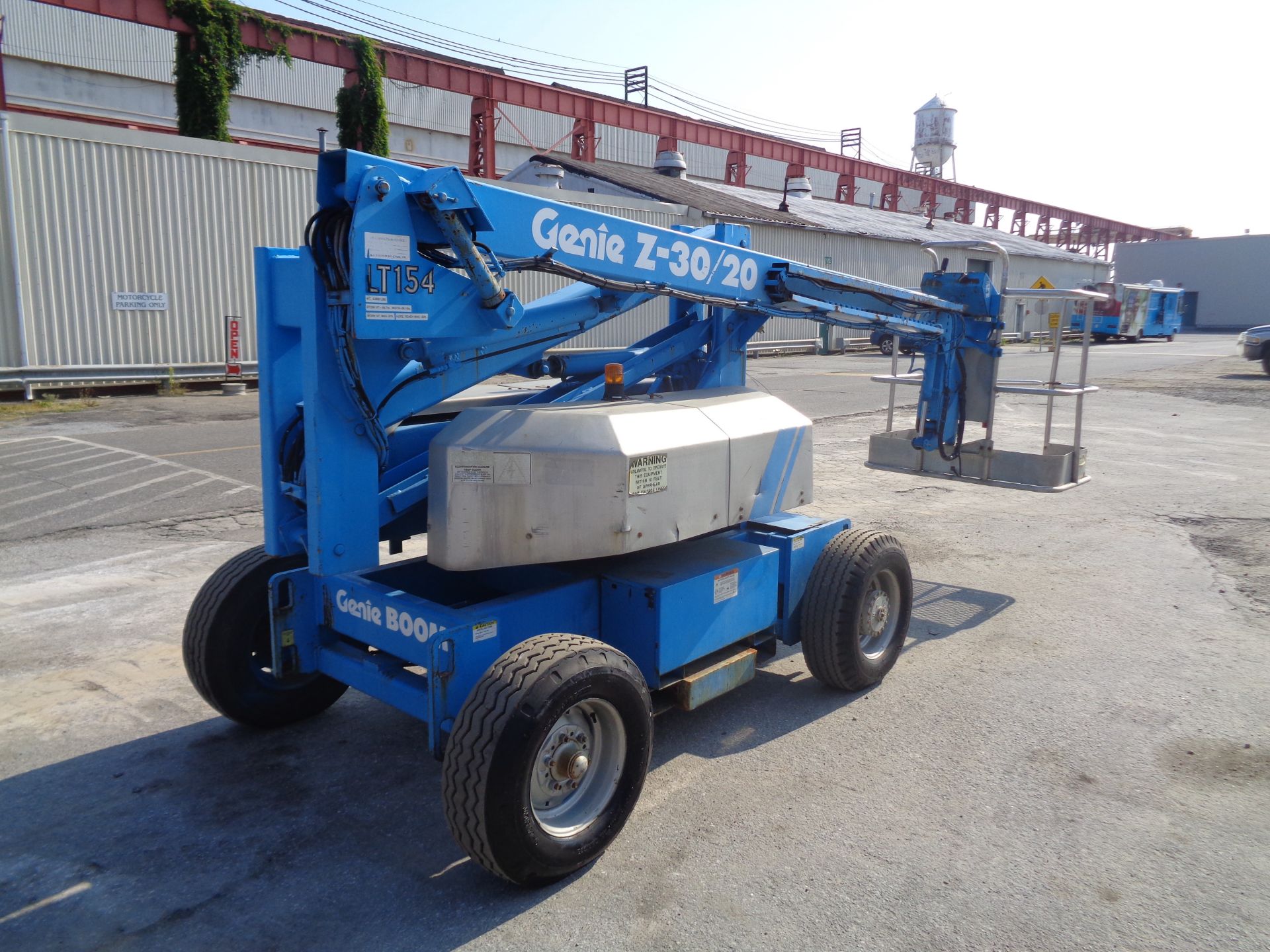 Genie Z30/20 Electric Articulating Boom Lift - 30FT Height - Image 11 of 12