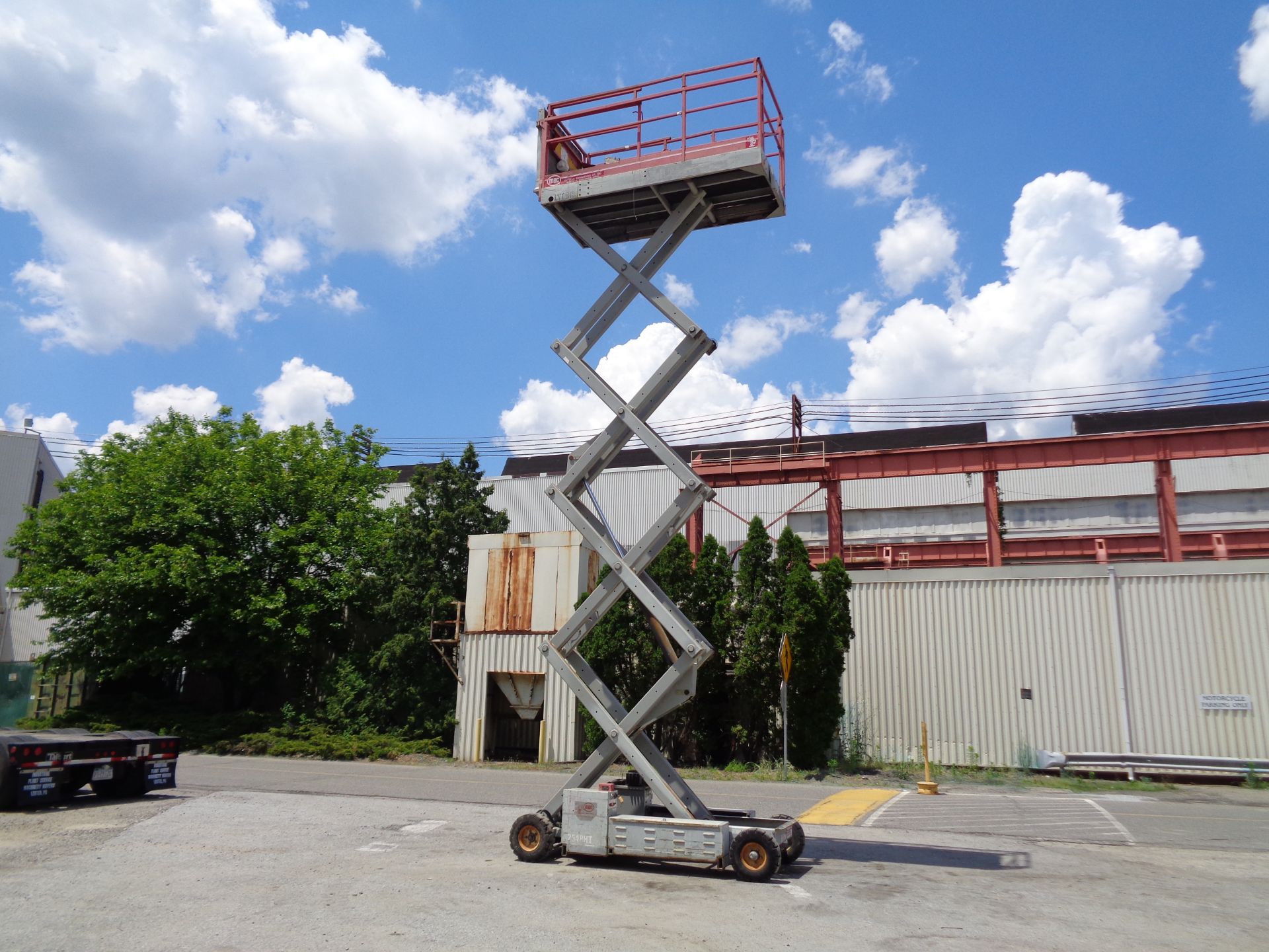 MEC 2548HT Electric Scissor Lift - Image 4 of 12