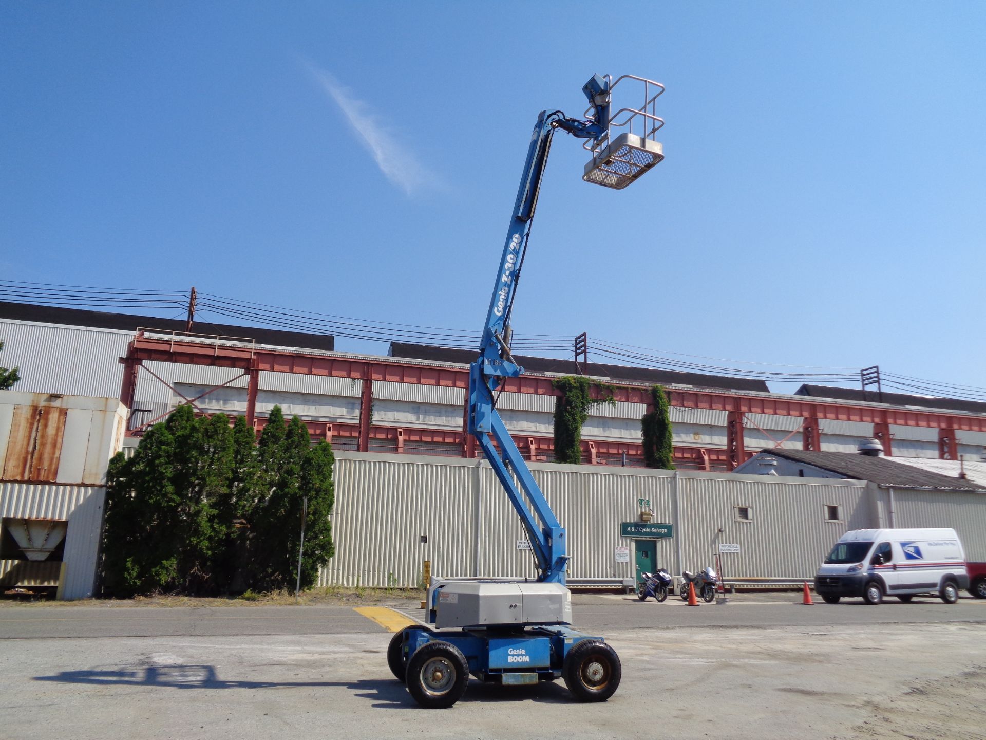 Genie Z30/20 Electric Articulating Boom Lift - 30ft Height - Image 3 of 12