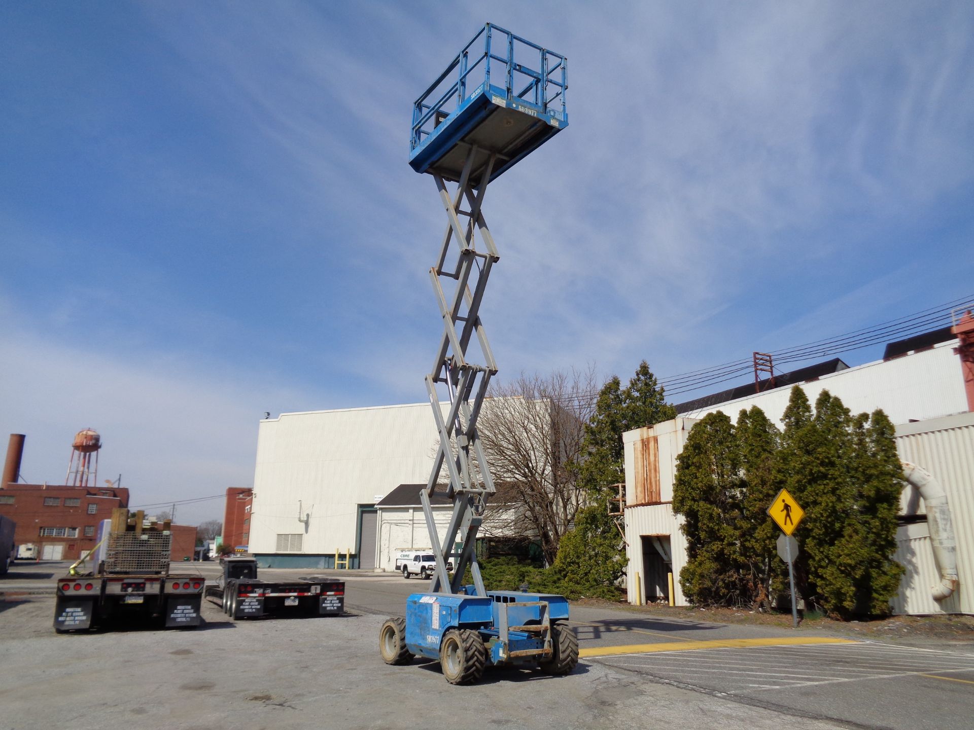 Genie GS2668RT 4x4 26ft Rough Terrain Scissor Lift - Image 4 of 12