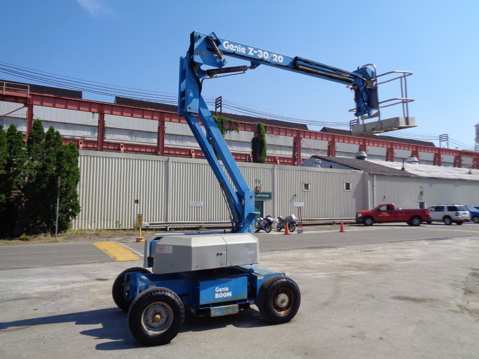 Genie Z30/20 Electric Articulating Boom Lift - 30ft Height - Image 7 of 12