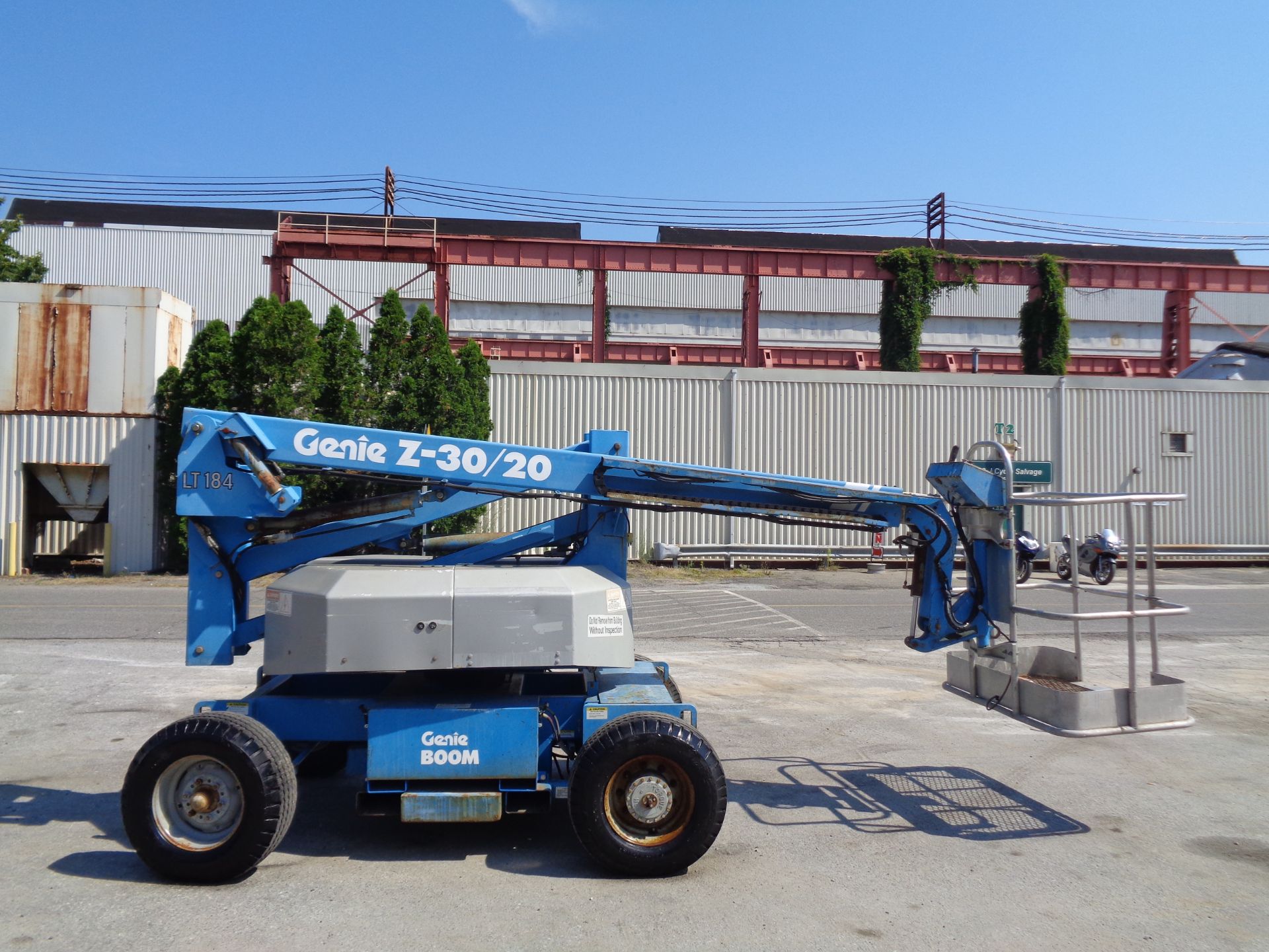 Genie Z30/20 Electric Articulating Boom Lift - 30ft Height - Image 12 of 12