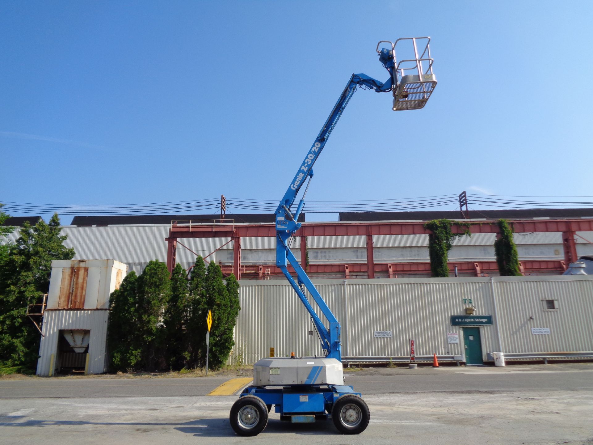 Genie Z30/20 Electric Articulating Boom Lift - 30FT Height - Image 3 of 12