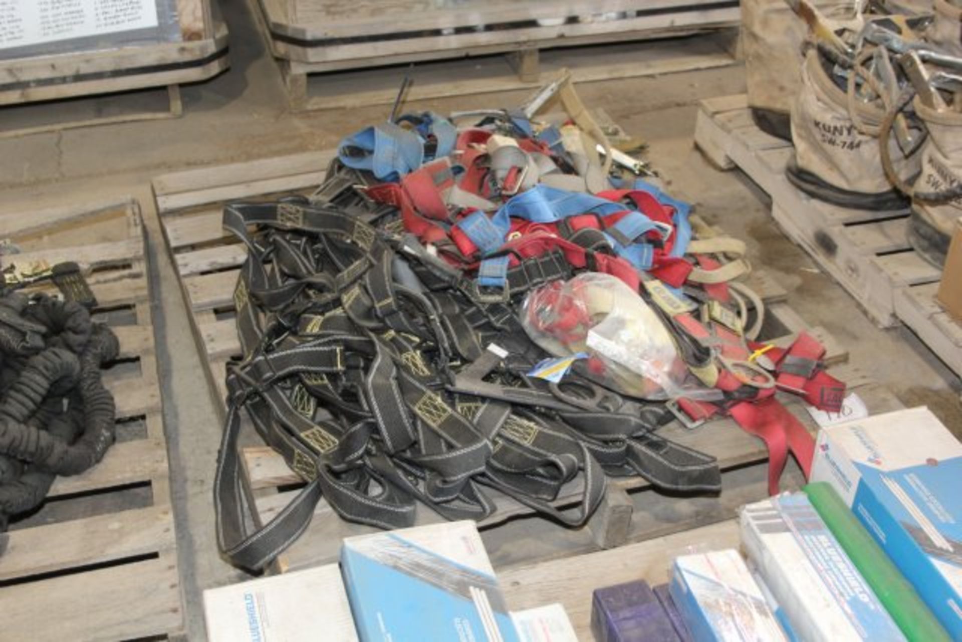 PALLET OF SAFETY HARNESS & LANYARDS
