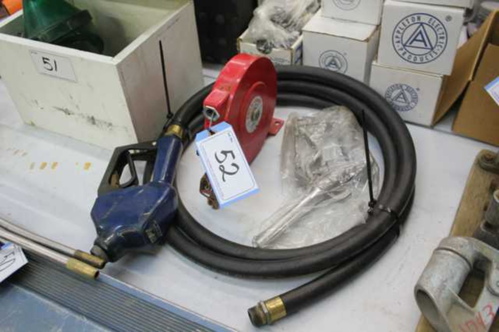 GROUNDING CABLE/2 FUEL NOZZLES & HOSE