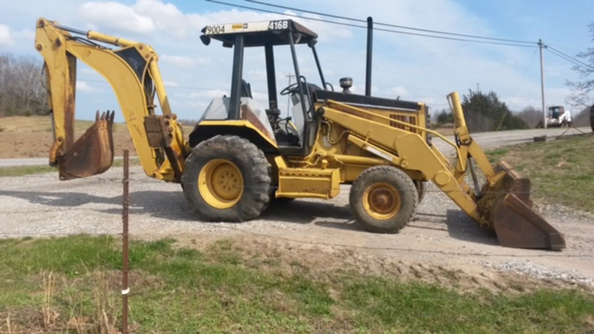 CAT 416B Loader/Backhoe, OROPS, 2WD, New Side covers and Exhaust S/N 85G09004 (Located at 3823 - Bild 3 aus 3