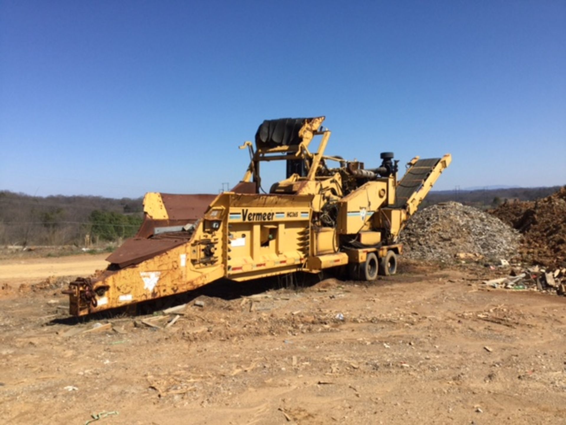 2002 HG 365 Vermeer Horizontal Grinder w/CAT C-10 Tier II 365HP, Duplex Drum, Smart Feed,Remote - Bild 3 aus 5