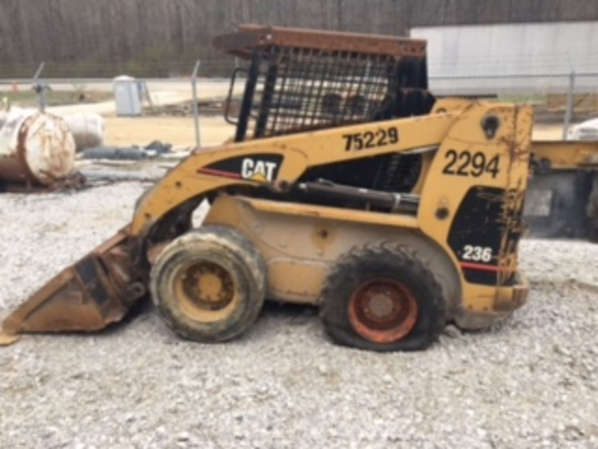 CAT 236 Skid Steer Loader w/GP Bucket, Complete, S/N 00236L4YZ06638 (Does Not Run), Item - Image 2 of 3