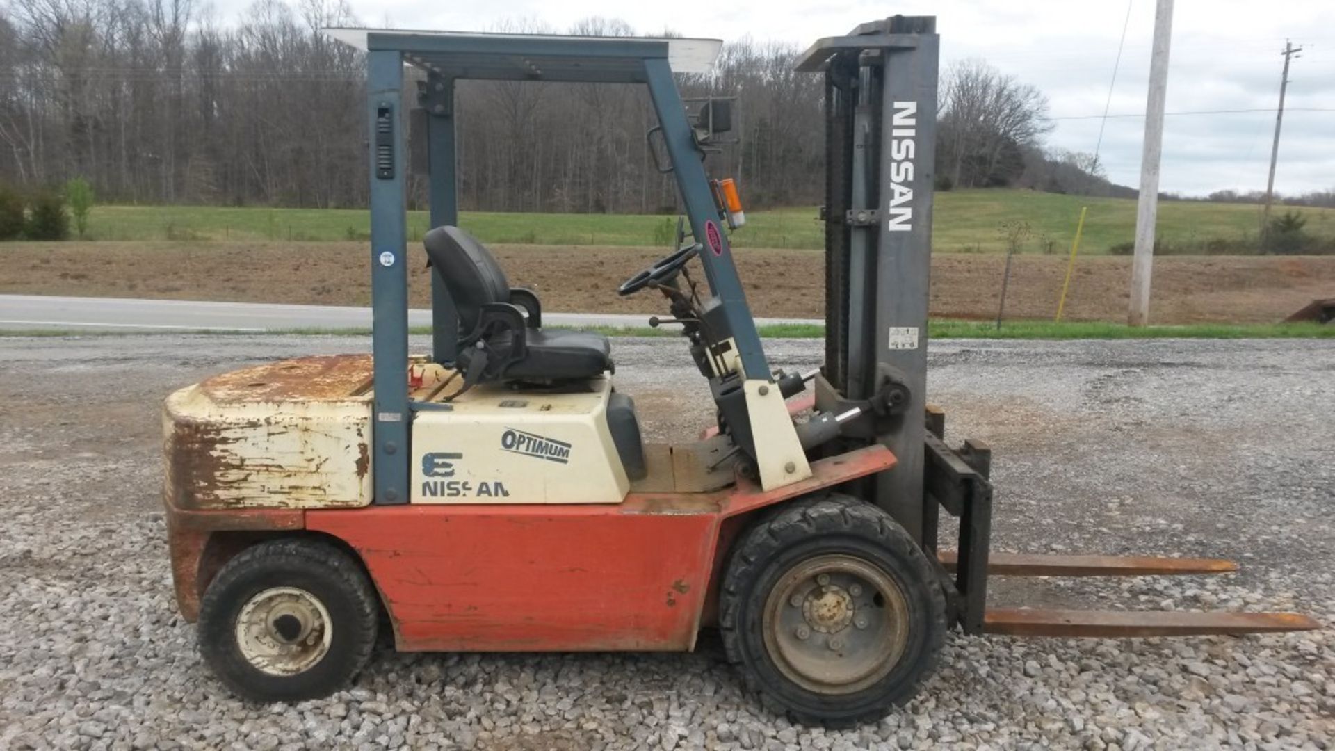 Nissan FGJ32A30V Forklift, 6000lb, 130" lift, Cushion Tire, Diesel, 7,556hrs, Sn 3002-9M0135 (