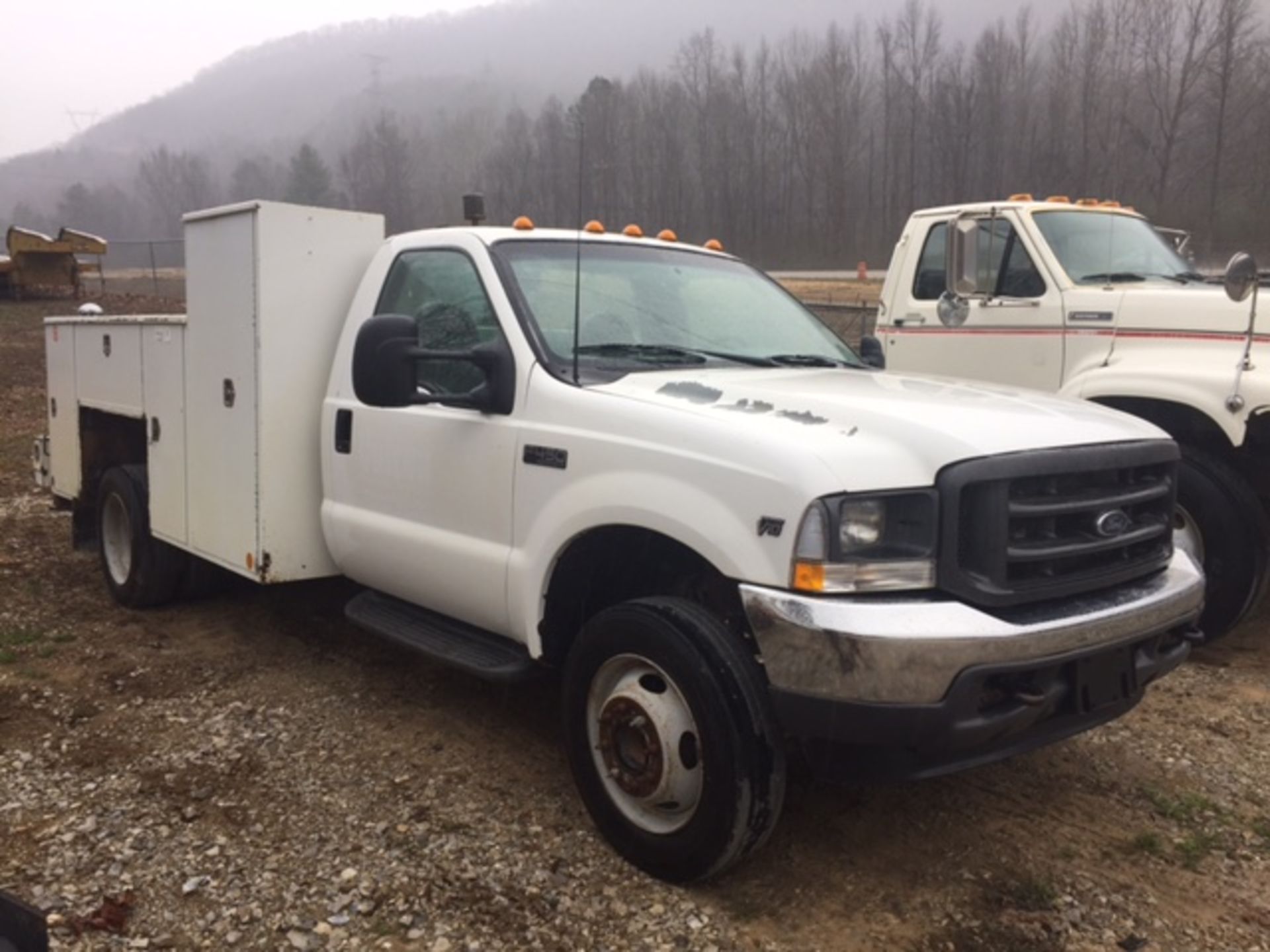 2002 Ford F-450XL Super Duty Service Truck V-10, automatic w/Kohler Command Pro 12.5 Air Compressor, - Image 2 of 4