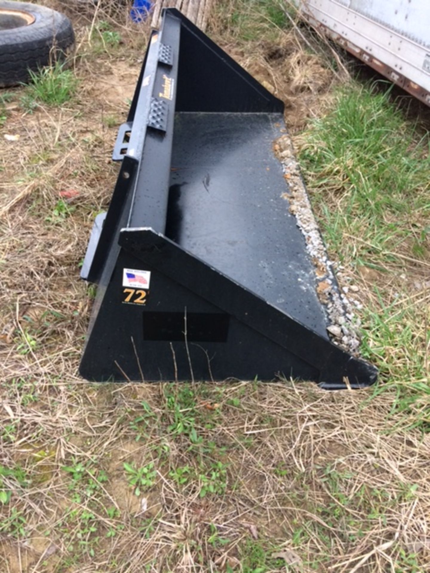 New 72" Skid Steer Bucket, Universal Attachment - Image 2 of 3