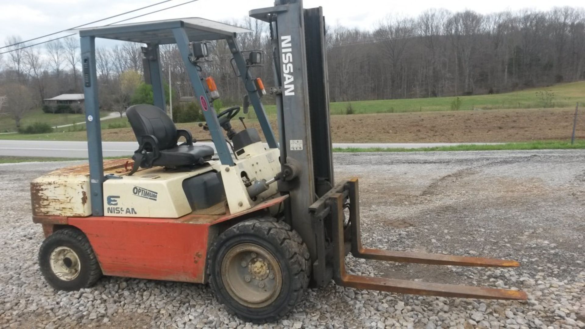 Nissan FGJ32A30V Forklift, 6000lb, 130" lift, Cushion Tire, Diesel, 7,556hrs, Sn 3002-9M0135 ( - Image 2 of 6