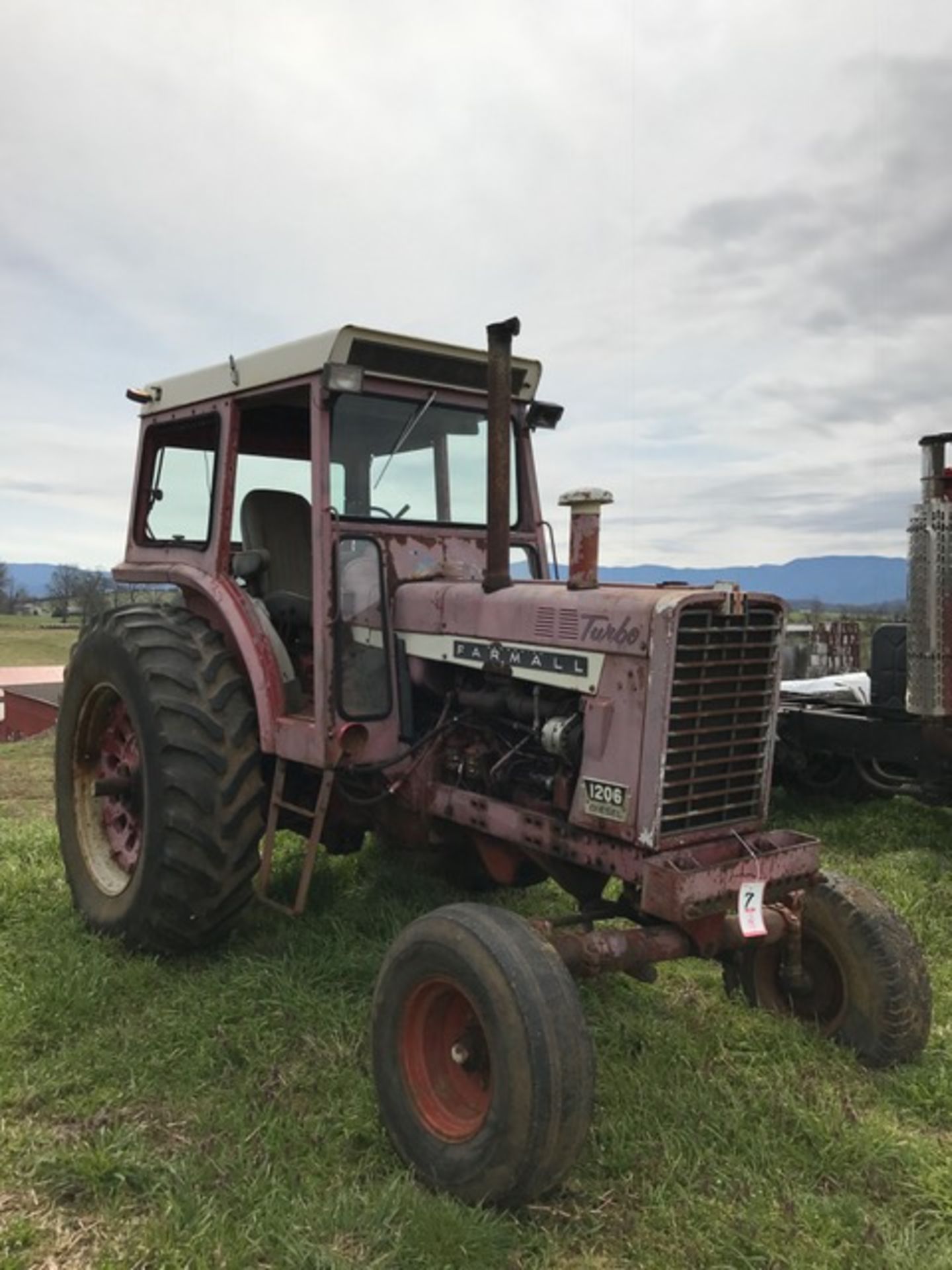 McCormick Farmall 1206 Wide Front Tractor, Enclosed Cab, Turbo, 2 Remotes, 4,619hrs, S/N 208080 (
