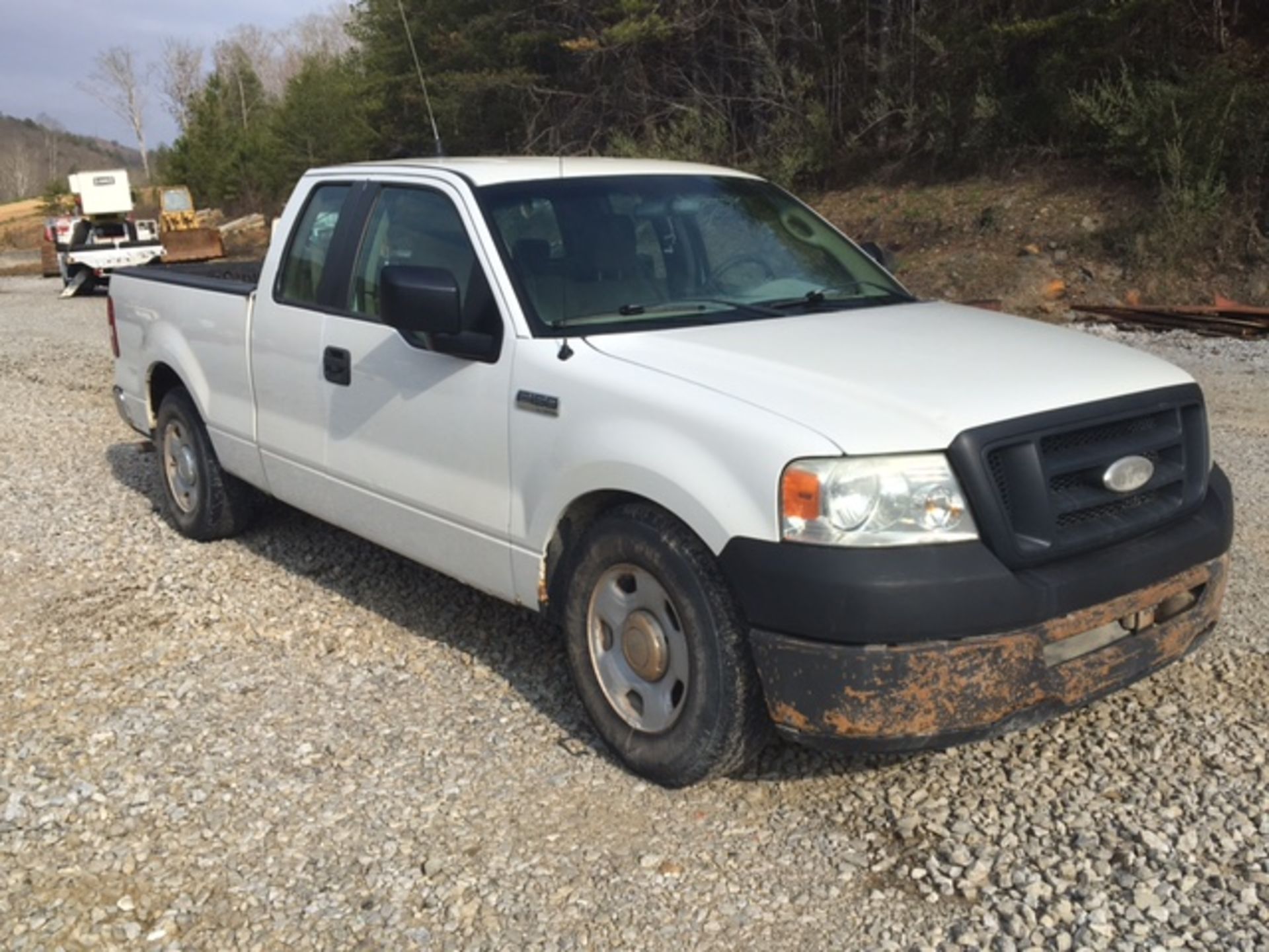 2007 Ford F150 Ext. Cab Pickup, V-8 4.6 litre, Automatic, Long bed P/U, ODO 202,000 VIN - Image 2 of 5