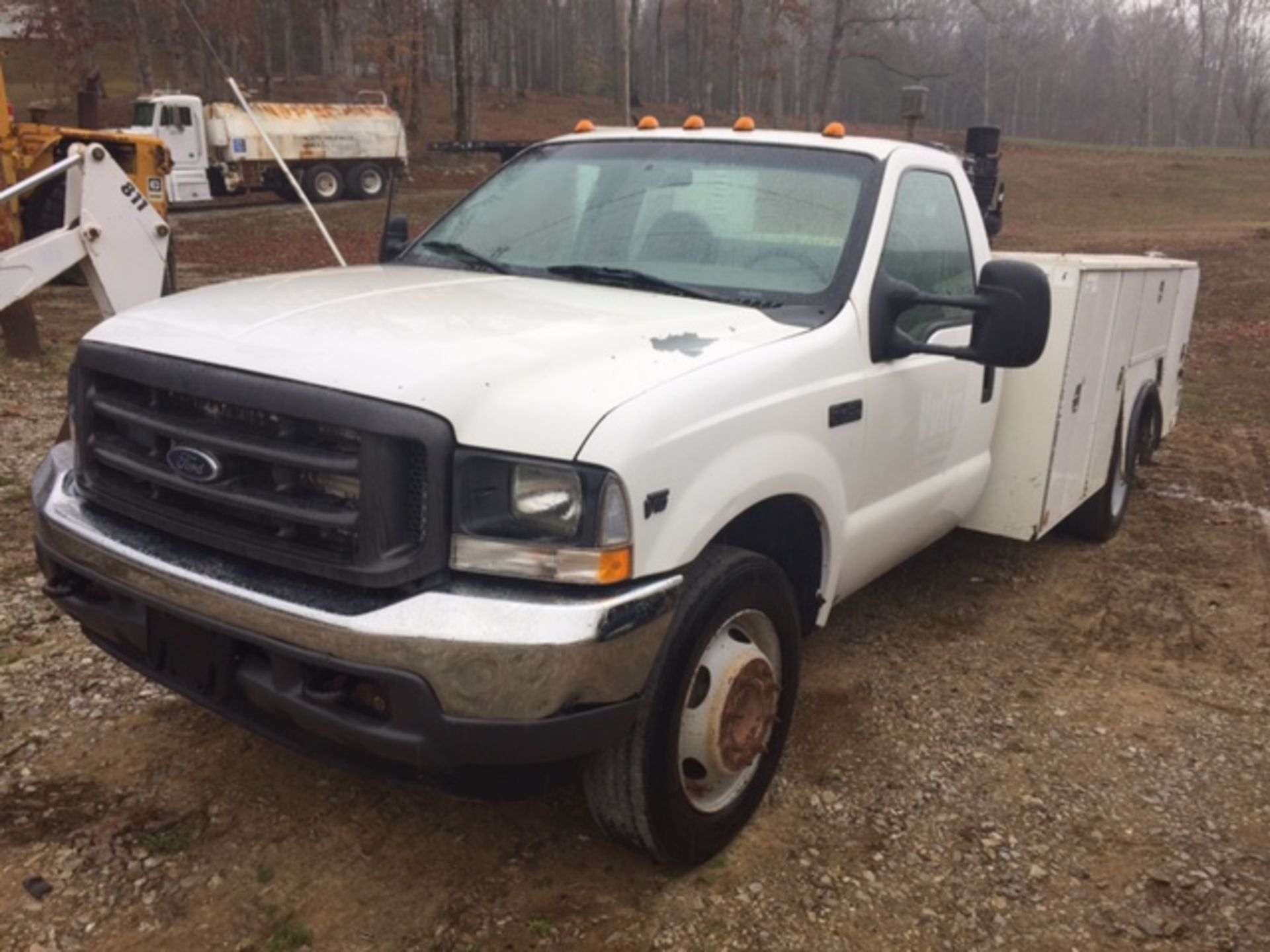 2002 Ford F-450XL Super Duty Service Truck V-10, automatic w/Kohler Command Pro 12.5 Air Compressor,