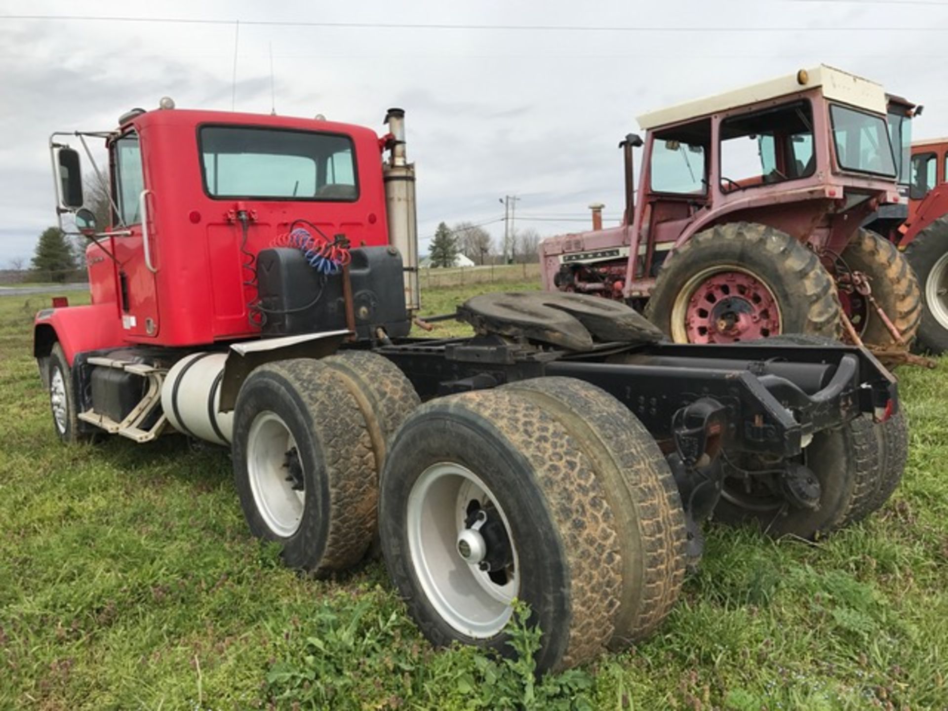 1976 GMC Brigadier General Road Tractor, Cummins Diesel, Eaton Road Ranger Trans, ODO 793,905 – - Image 3 of 7