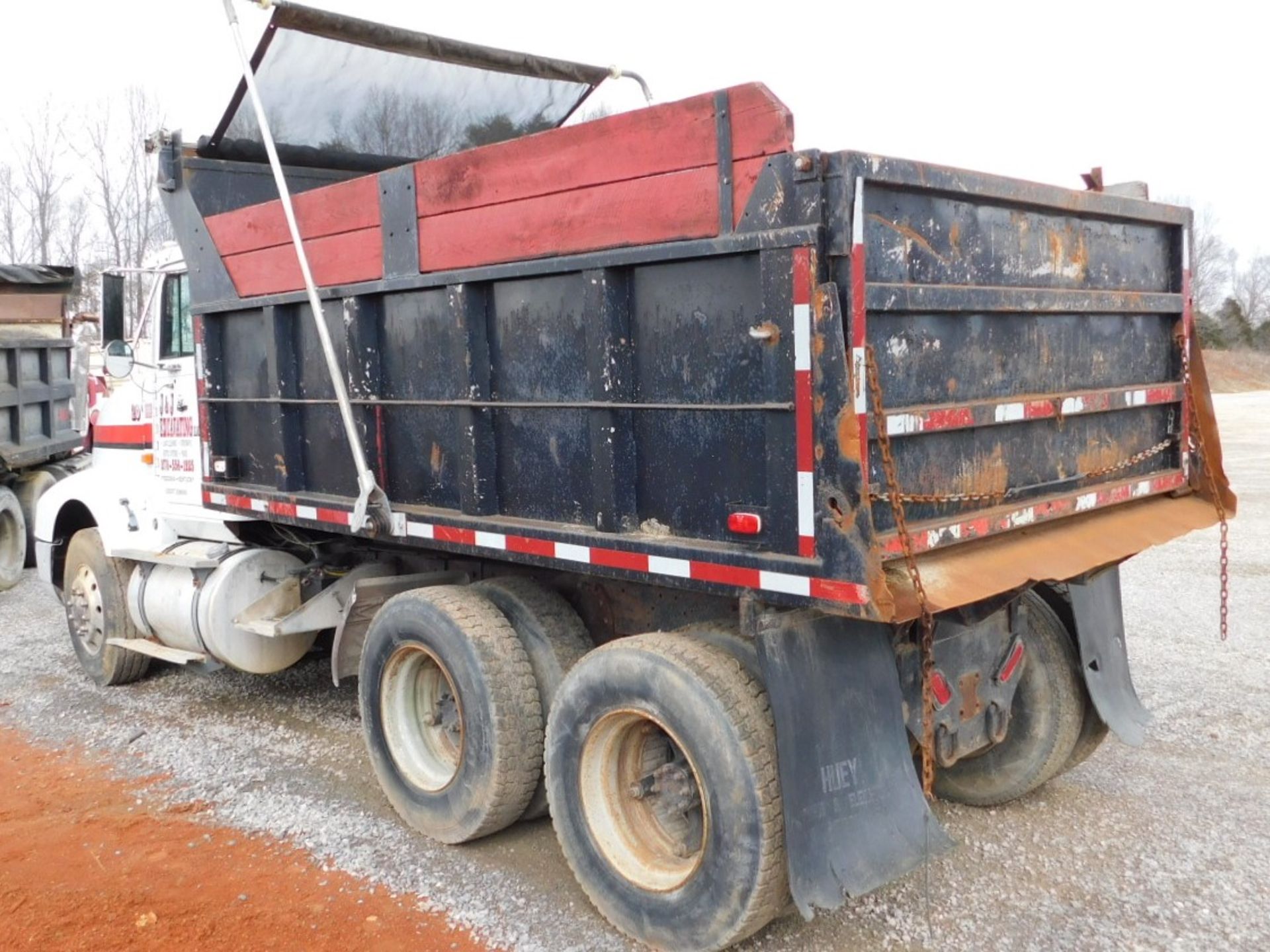 1992 International 9400 Tandem Axle Dump, CAT 3167 Diesel, 9sp (Salvage Title Only) (1994 Edmonton - Image 4 of 6