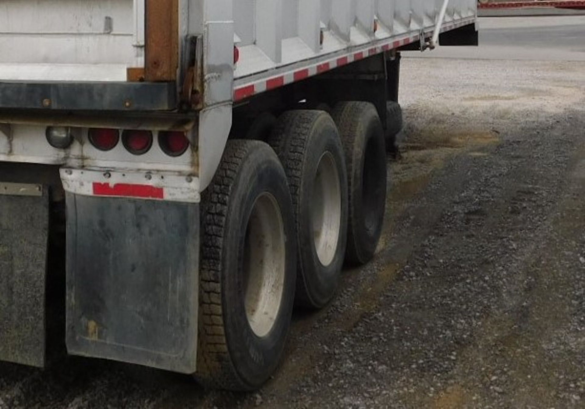 2006 Mac Aluminum Dump Trailer, 36' X 96", 74" Sides, electric tarp system, Spring Suspension, 11R/ - Image 5 of 7