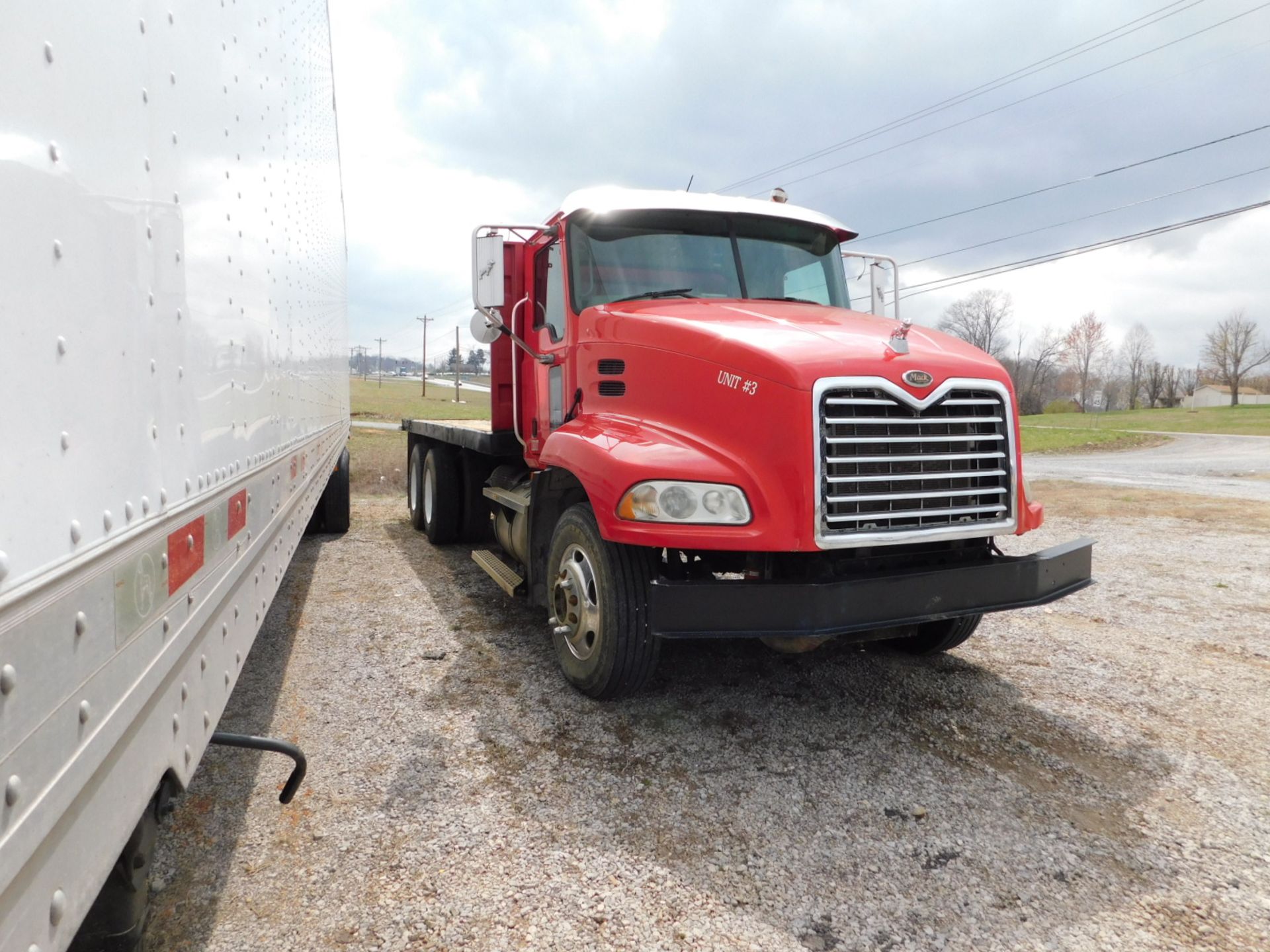 2004 Mack CX613 Vision, Tandem Axle Flatbed Dump, Mack 4MR2780 Diesel, 10sp,(1994 Edmonton Rd., - Image 2 of 4