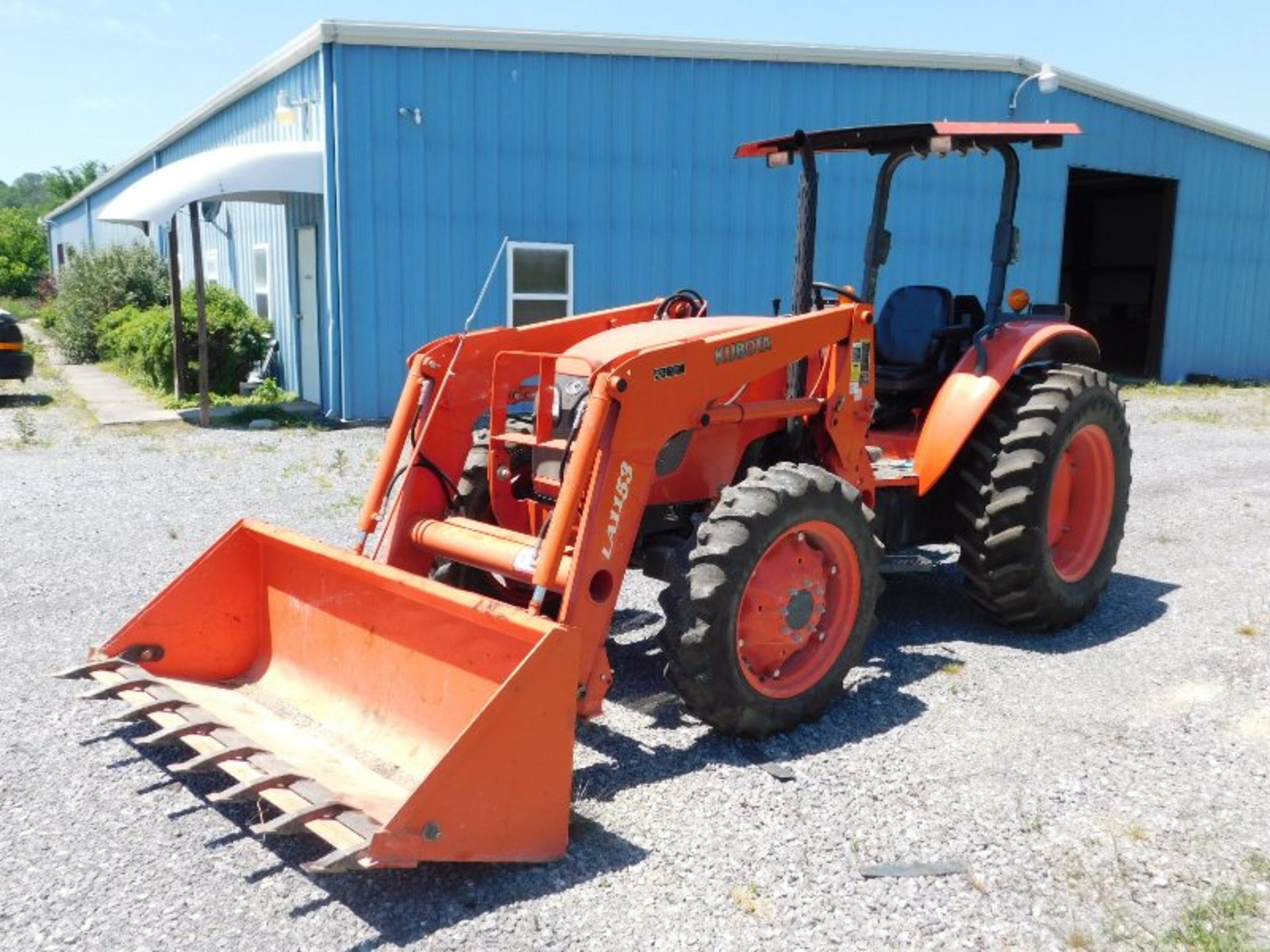 Kubota M5040 Tractor Loader, LA1153 Front Loader, 4 Wheel Drive, Roll Bar, Sunshade, Single