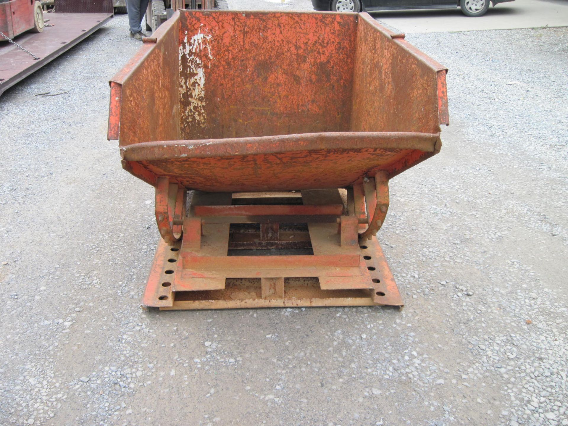 Self Dumping Hopper Attachment for Forklift, 1/2 Yard Capacity - Image 3 of 3