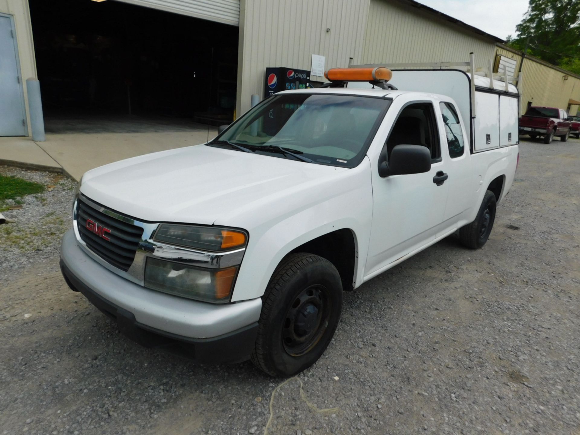 2005 GMC Canyon Extended Cab Pickup Truck, 4-Cylinder, Automatic, Service Bed Topper, Ladder Rack,