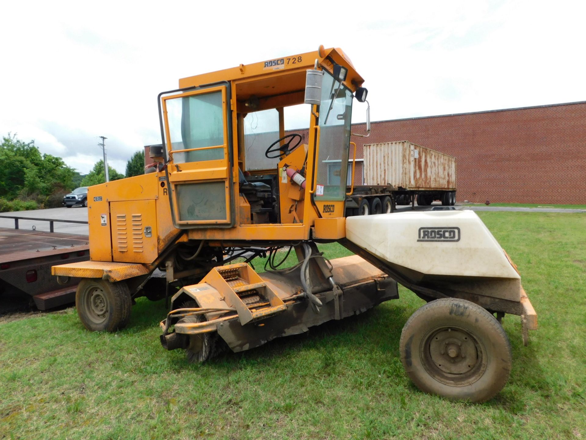 Rosco Street Sweeper W/Cab, Cummins Diesel, (bad pumps), S/N 33584