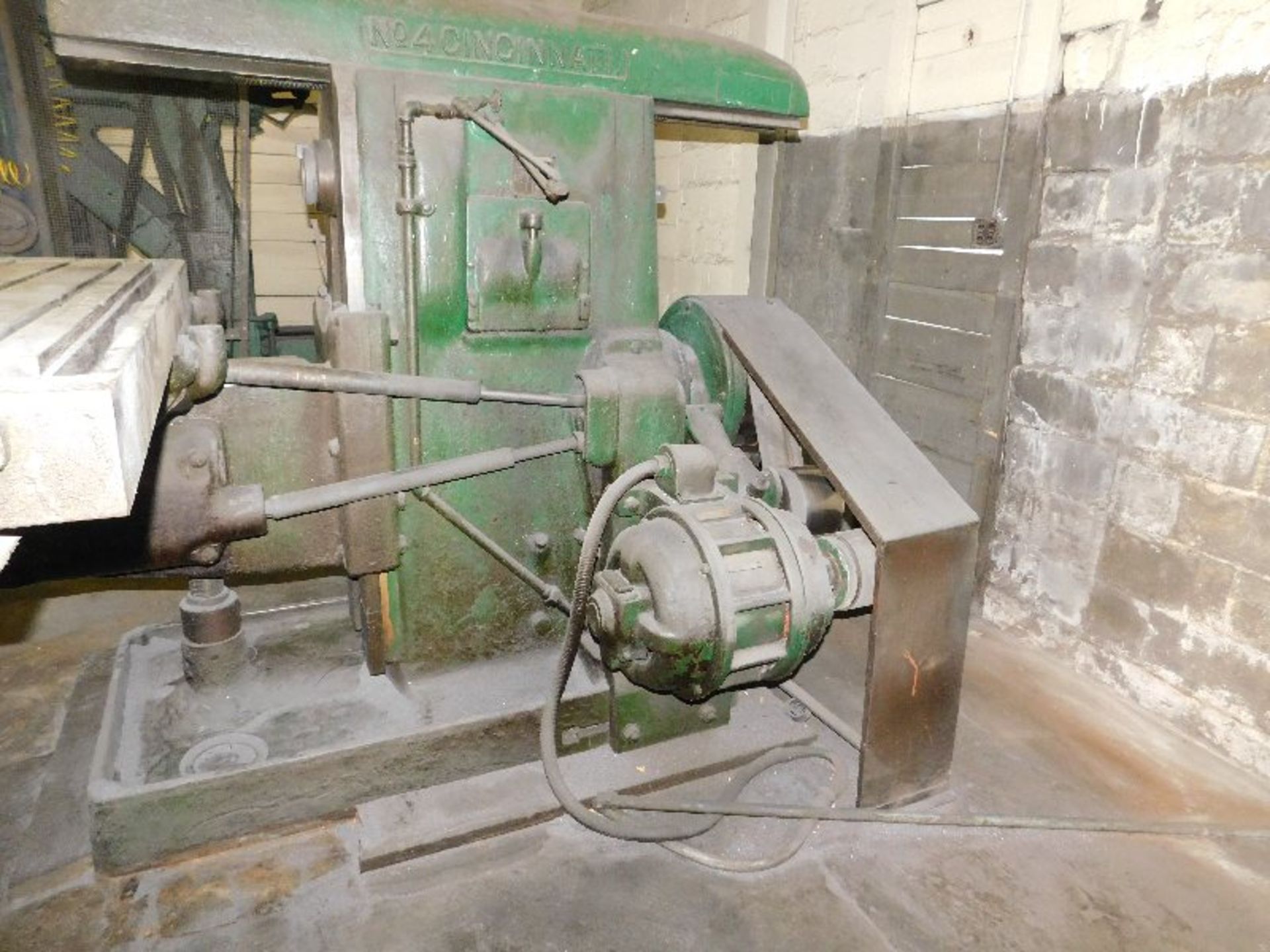 Cincinnati No 4 Universal Horizontal Milling Machine, 72" X 18" Bed, S/N B378A - Image 3 of 3