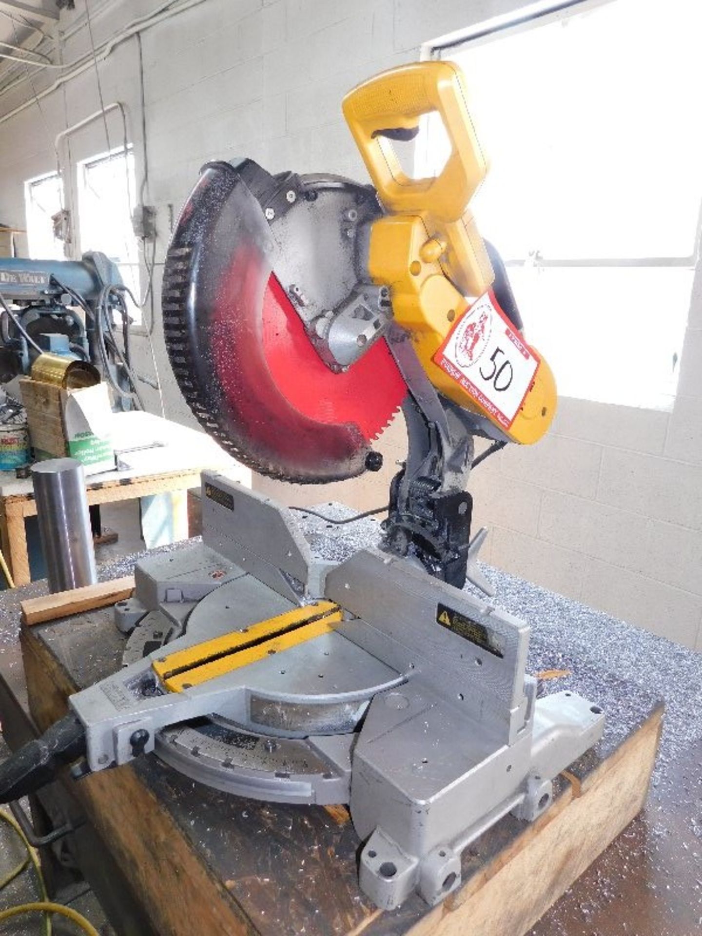 Dewalt 10" Compound Miter Saw