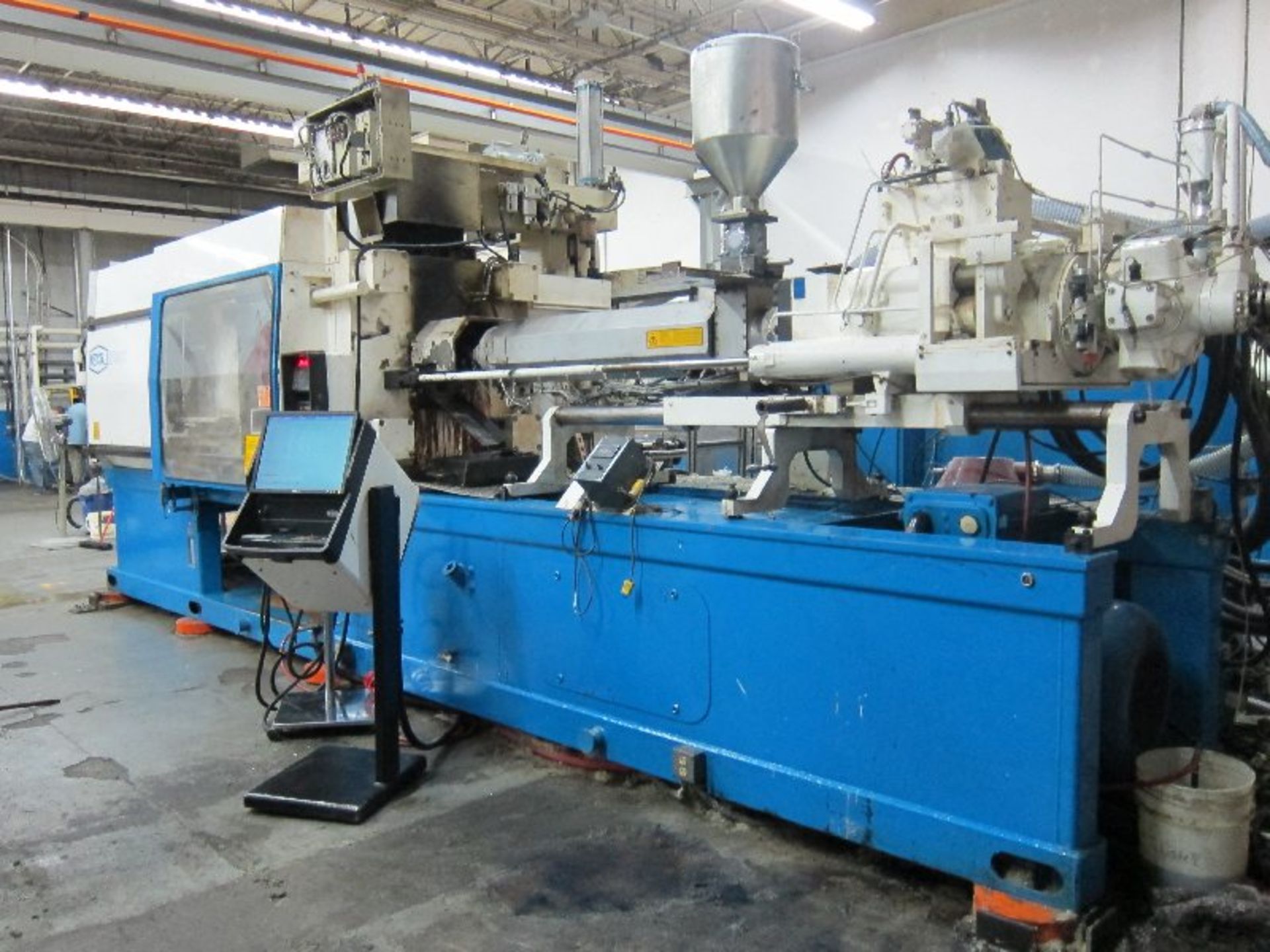 Netstal 330-Ton, 34.2oz Mdl HP3000 High Speed Injection Molder, W/Accumulator, Manufacture 1993, S/N