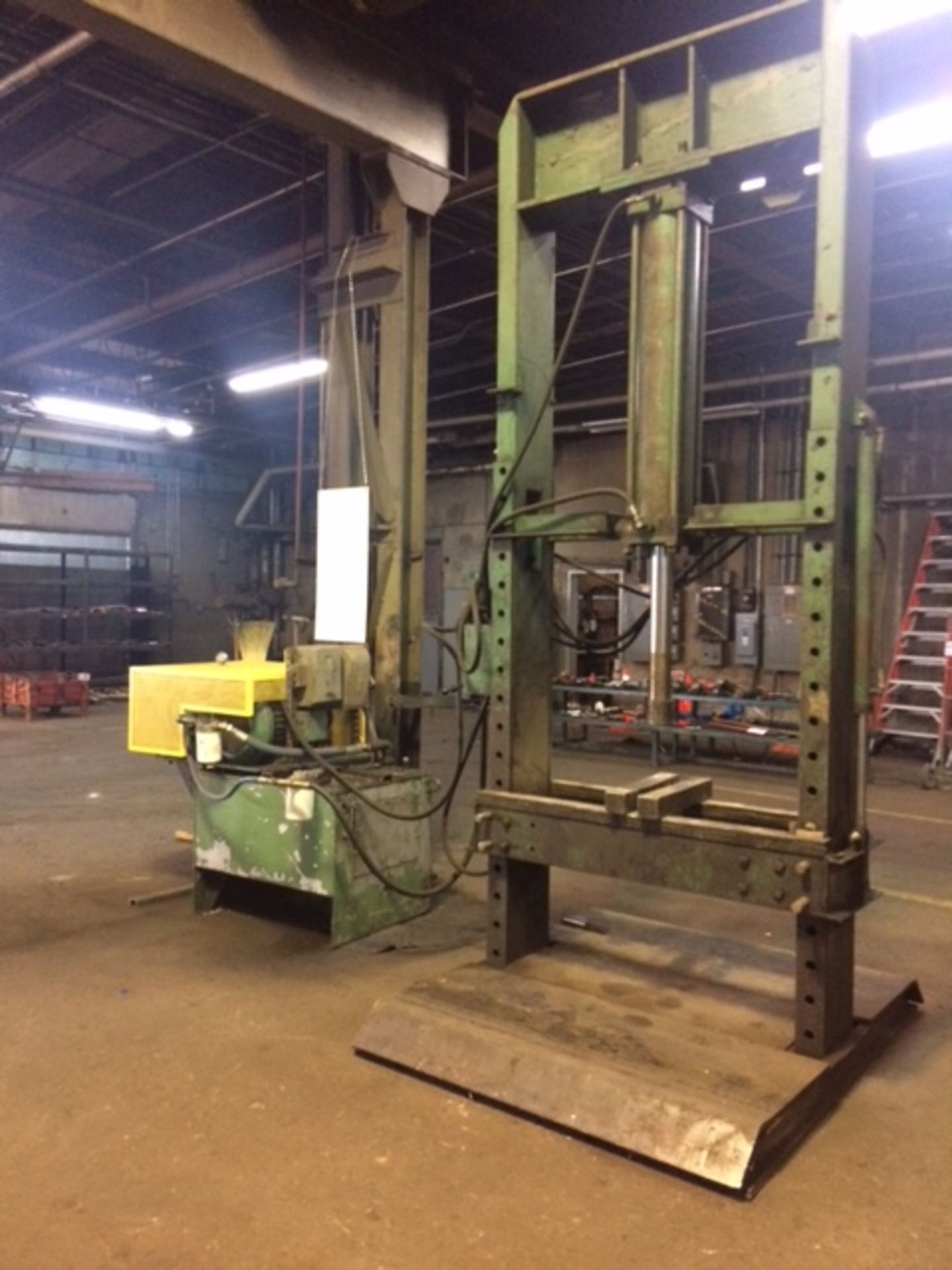 150 ton Hydraulic Shot Press w/ Hydraulic Traveling Bed, 48" between rails & 48" stroke - Image 2 of 3