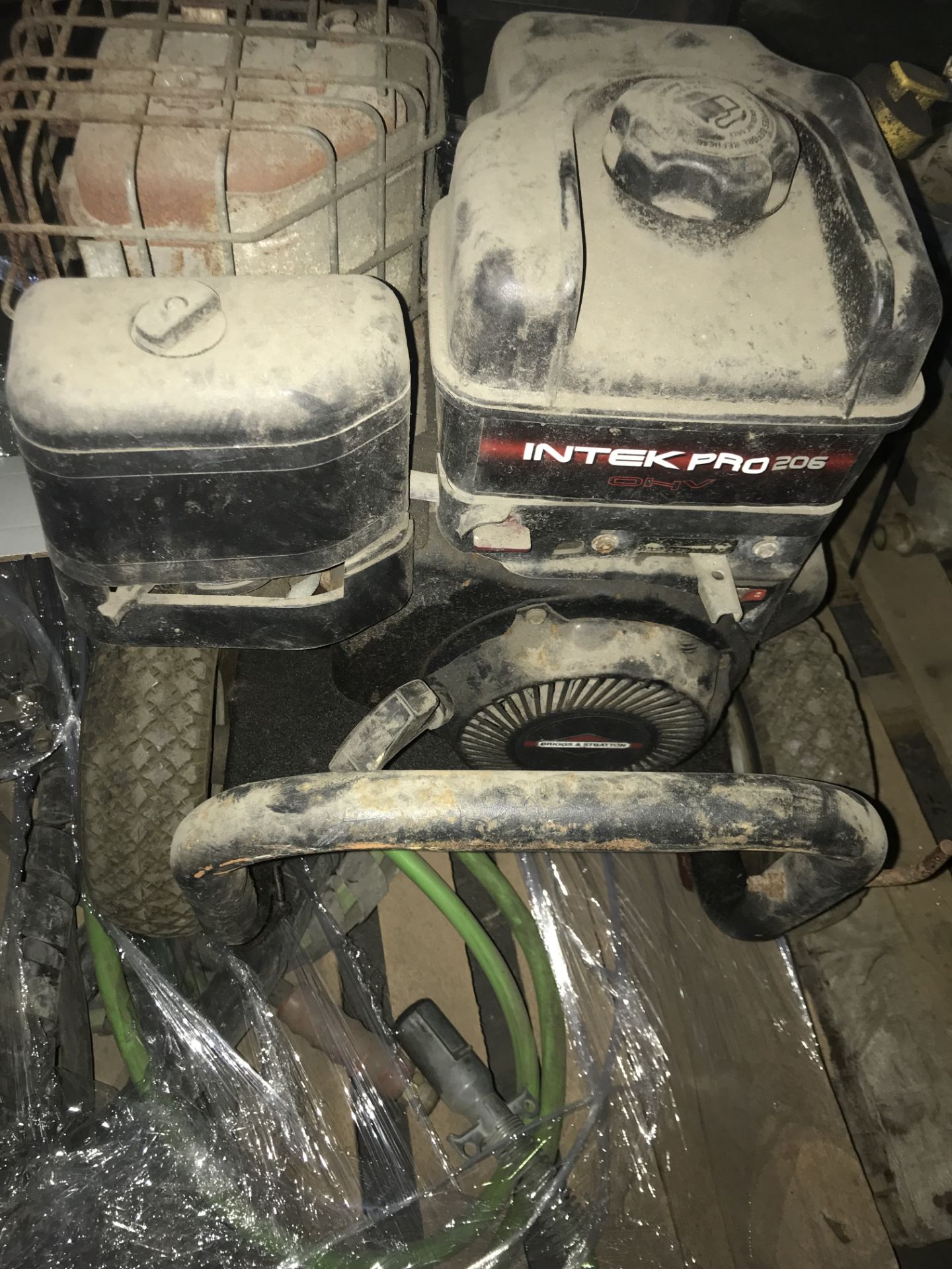 Generac Power Washer (gas type), 2500 PSI, 3.0 GPM, 6.5 HP and pallet contents - Image 6 of 6
