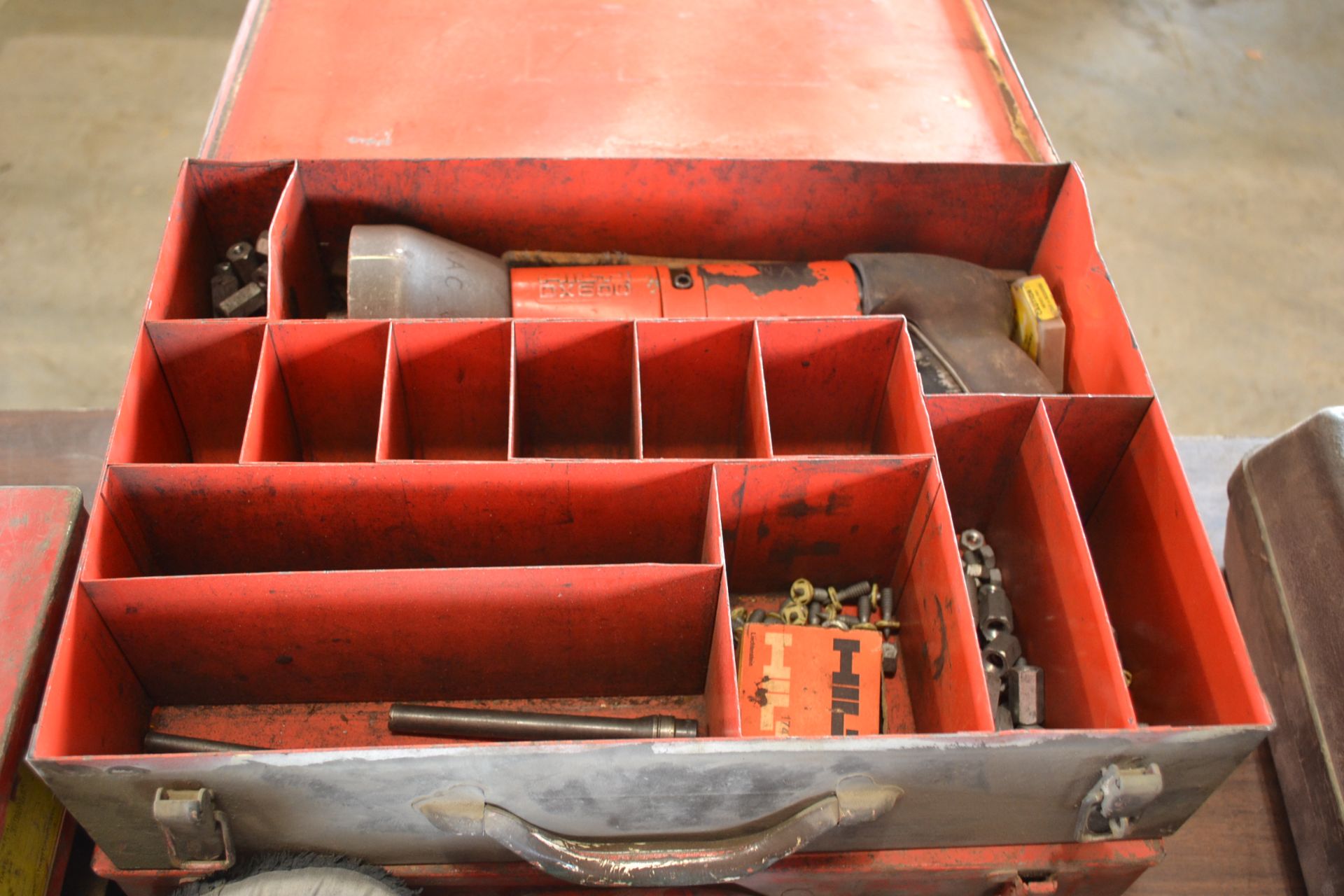 POWDER ACTUATED TOOL, HILTI, MDL DX600, W/ CASE