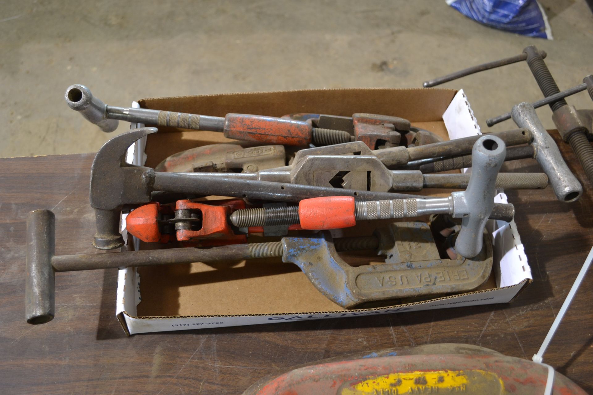 FLAT OF PIPE CUTTERS