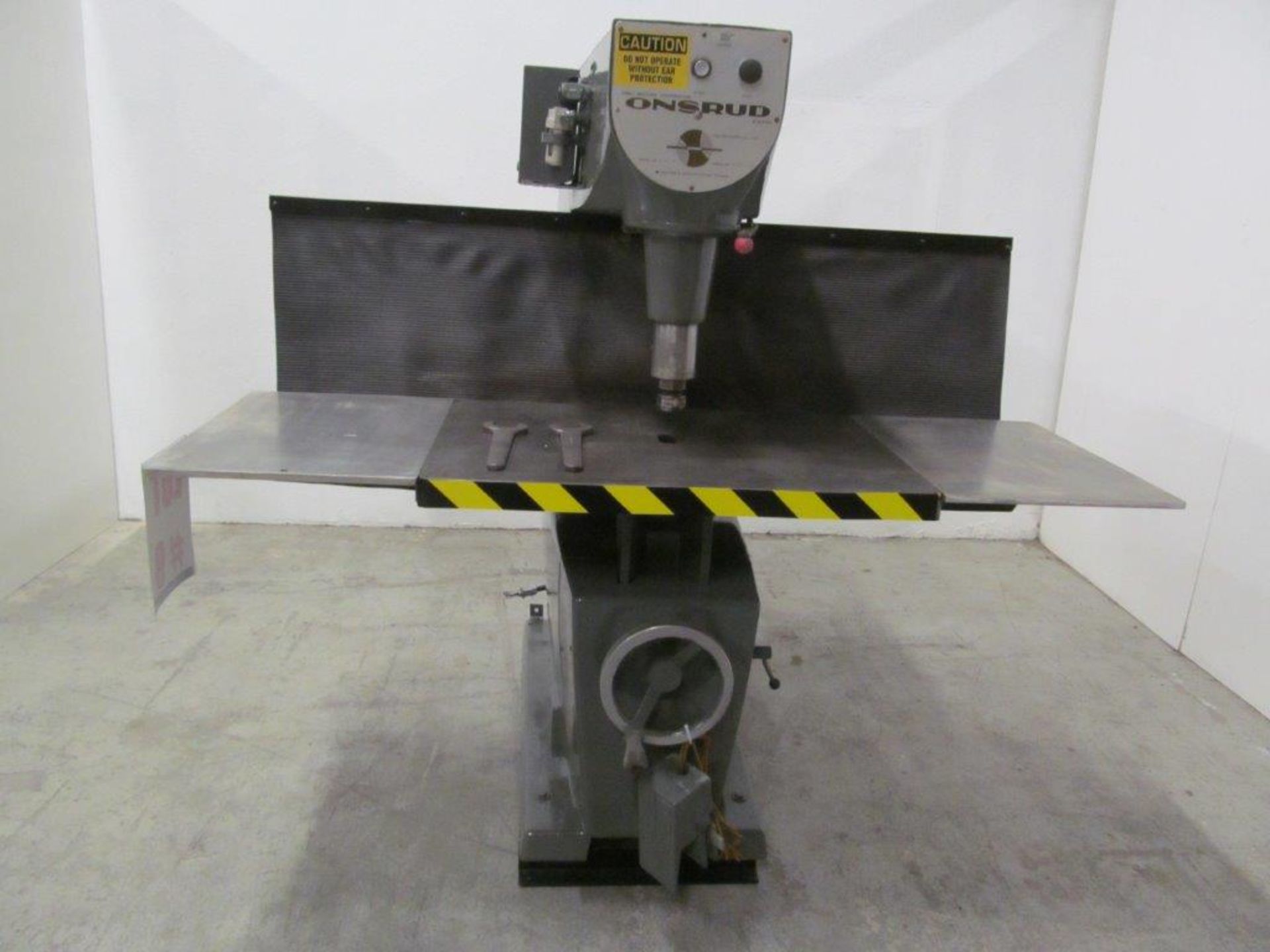 ONSRUD ROUTER MODEL A-1124, S/N: 807487-01 (USA), TABLE: 26" X 36", THROAT DEPTH: 24", ELECTRICS: - Image 2 of 5