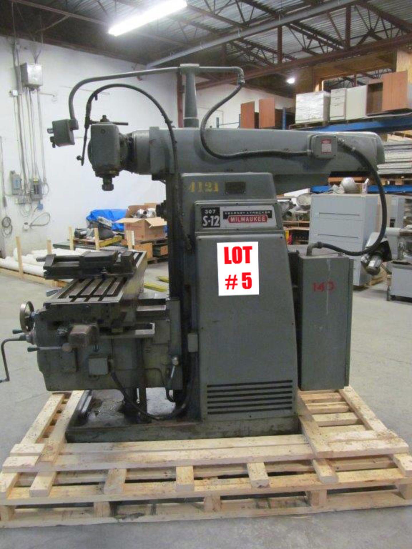 KEARNEY & TRECKER (MILWAUKEE) POWER OVERARM HORIZONTAL/VERTICAL MILLING MACHINE MODEL 307 S-12, S/N: - Image 2 of 13