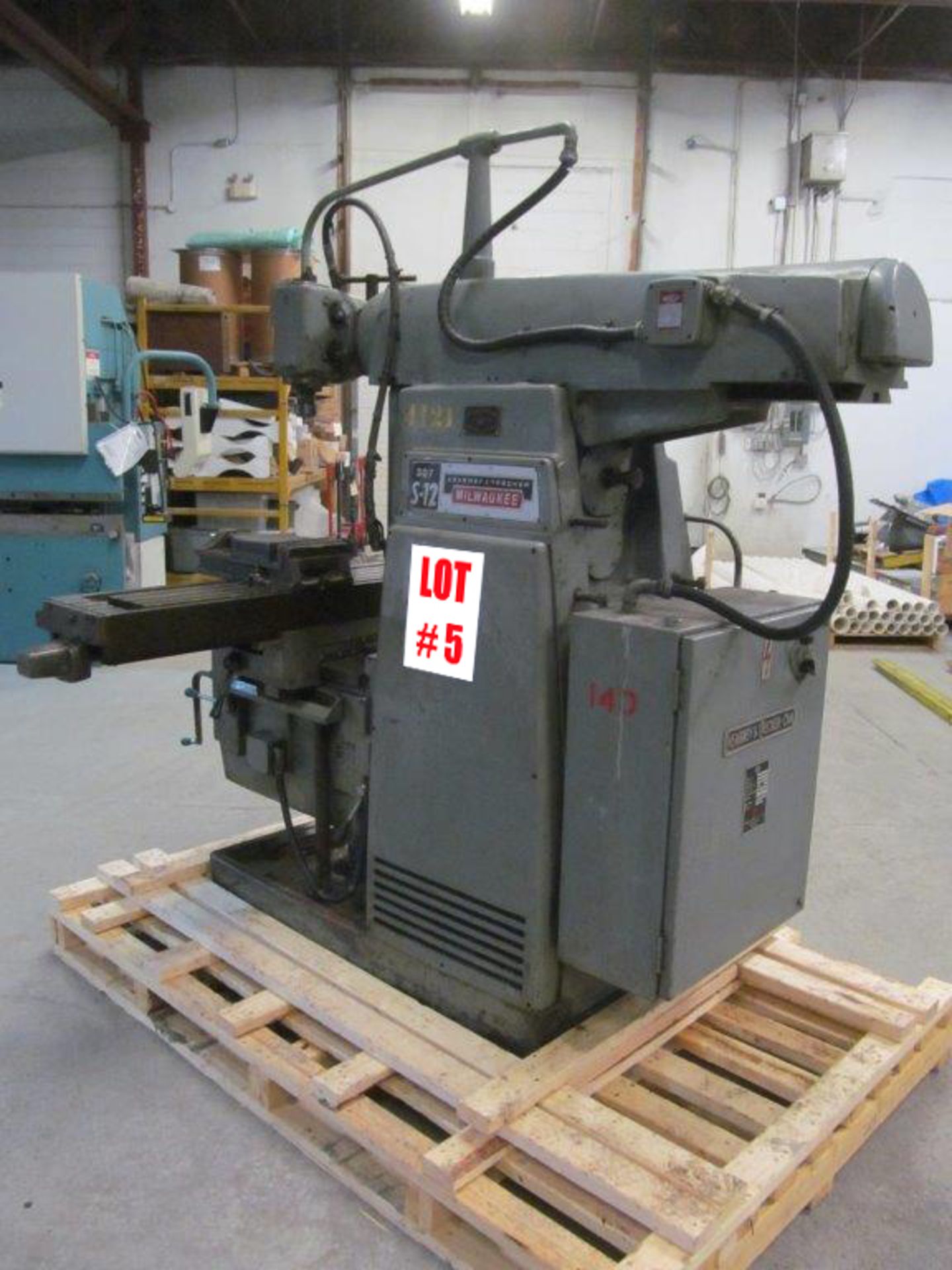 KEARNEY & TRECKER (MILWAUKEE) POWER OVERARM HORIZONTAL/VERTICAL MILLING MACHINE MODEL 307 S-12, S/N: - Image 3 of 13