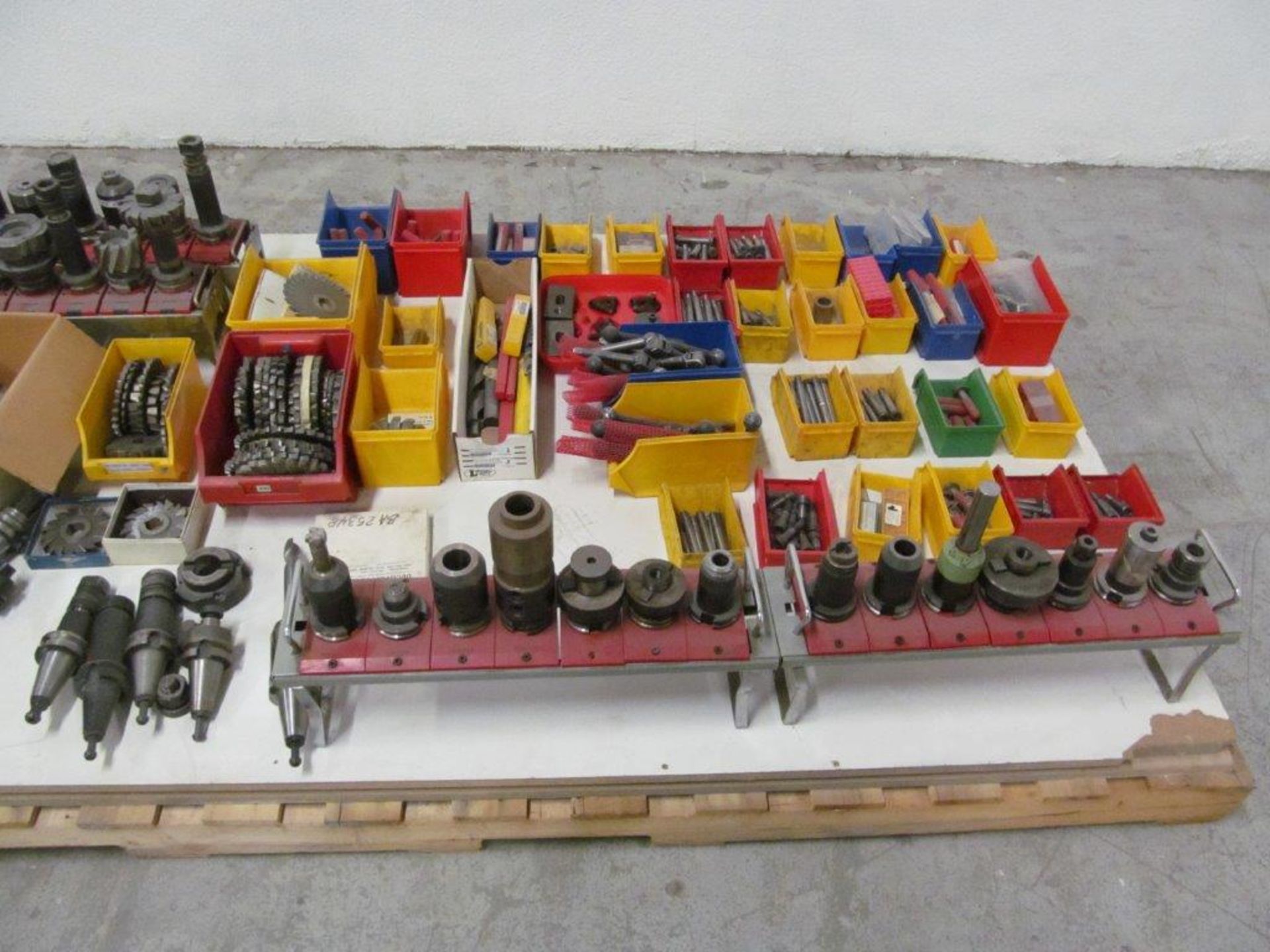 ASSORTMENT OF BT TOOL HOLDERS, H.S.S. CUTTERS, H.S.S. DRILLS, ETC… - Image 5 of 8