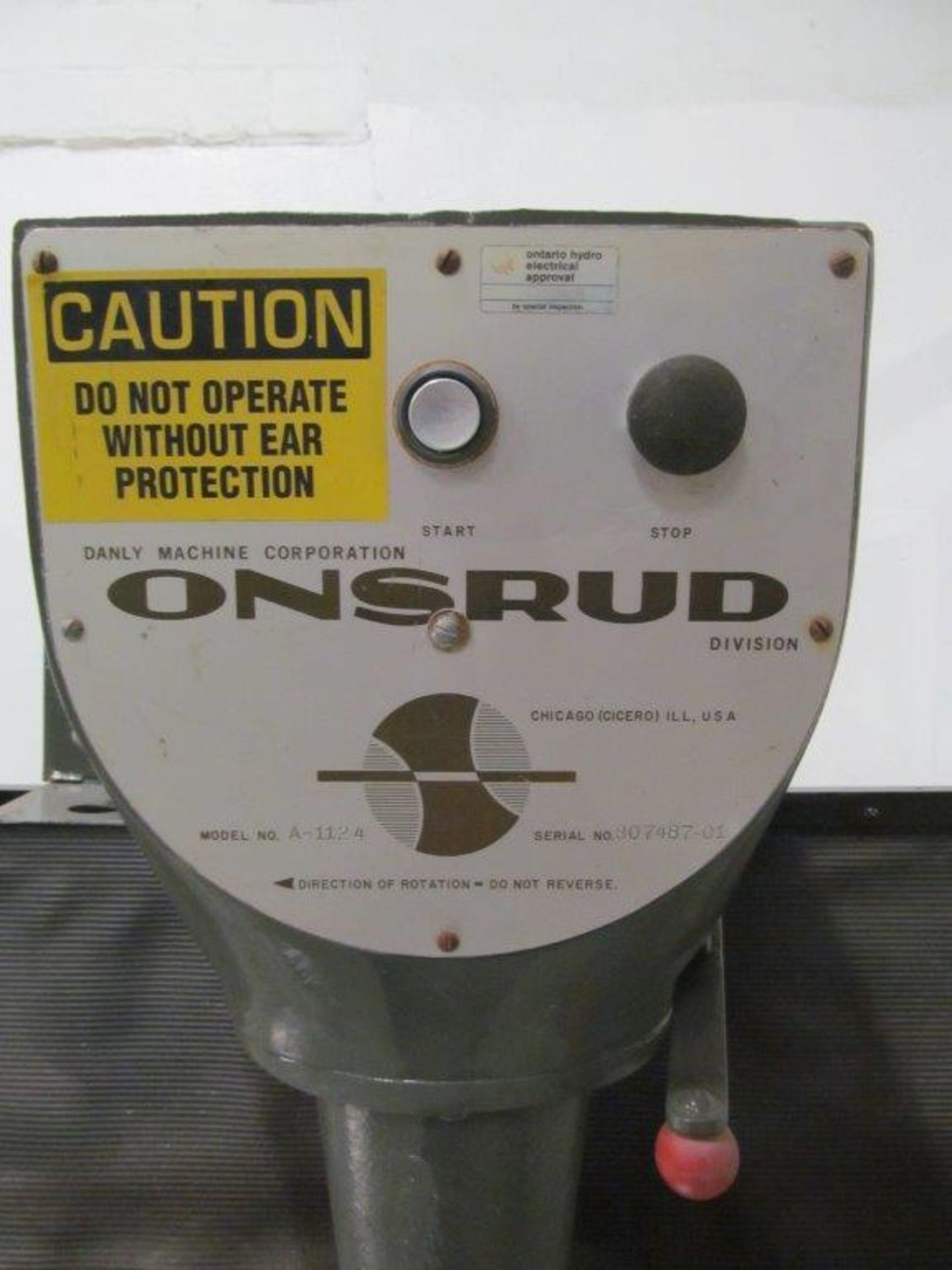 ONSRUD ROUTER MODEL A-1124, S/N: 807487-01 (USA), TABLE: 26" X 36", THROAT DEPTH: 24", ELECTRICS: - Image 4 of 5