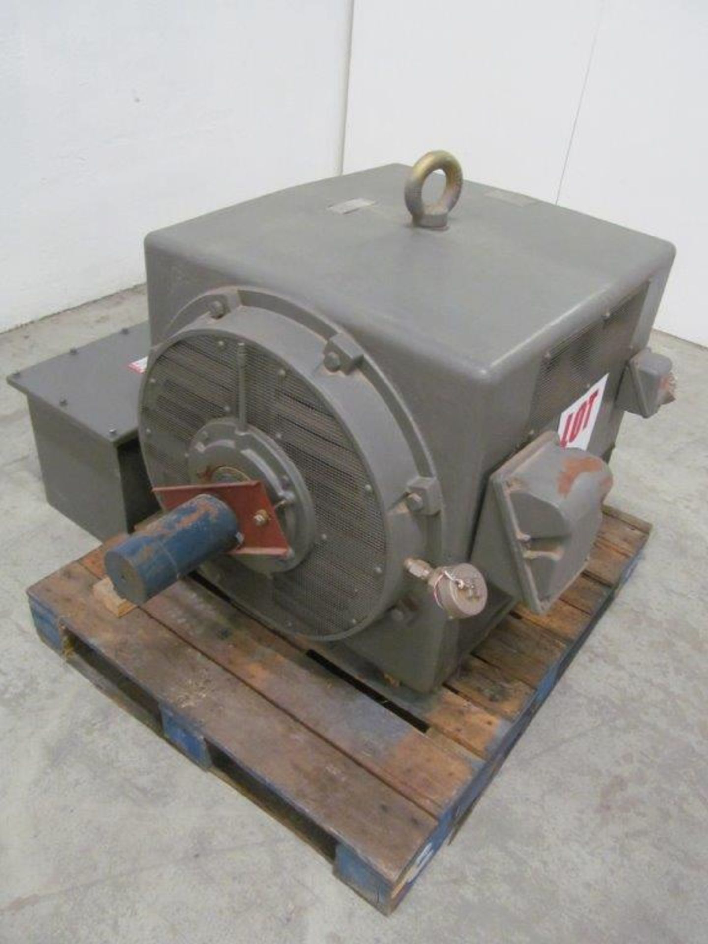 HIGH EFFICIENCY 3 PHASE INDUCTION MOTOR, MFG: TOSHIBA (HOUSTON, TEXAS), MODEL: 6A1500L1DKDNGQ01, 500 - Image 4 of 7